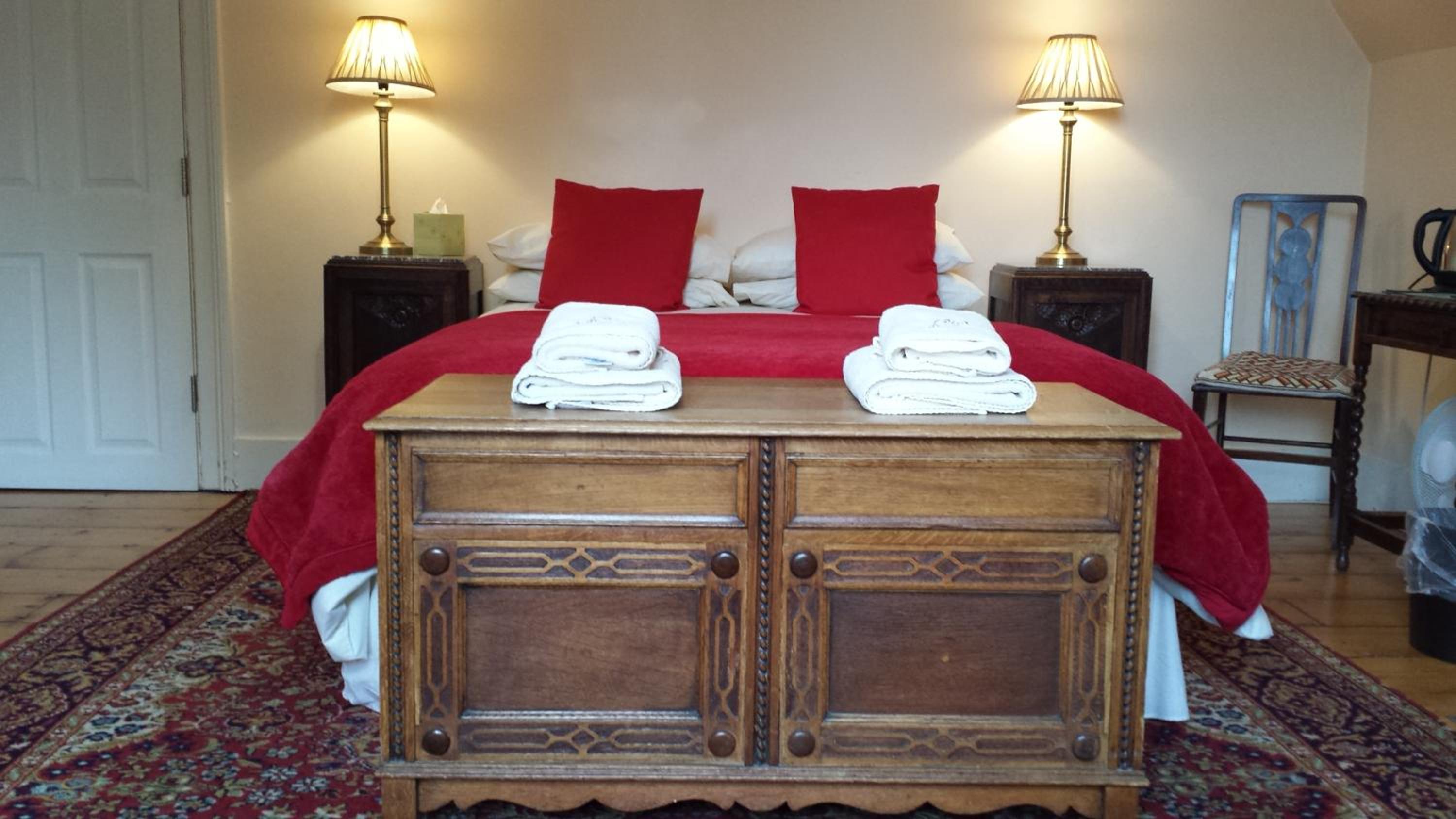 Double Room with Shared Bathroom photo 1