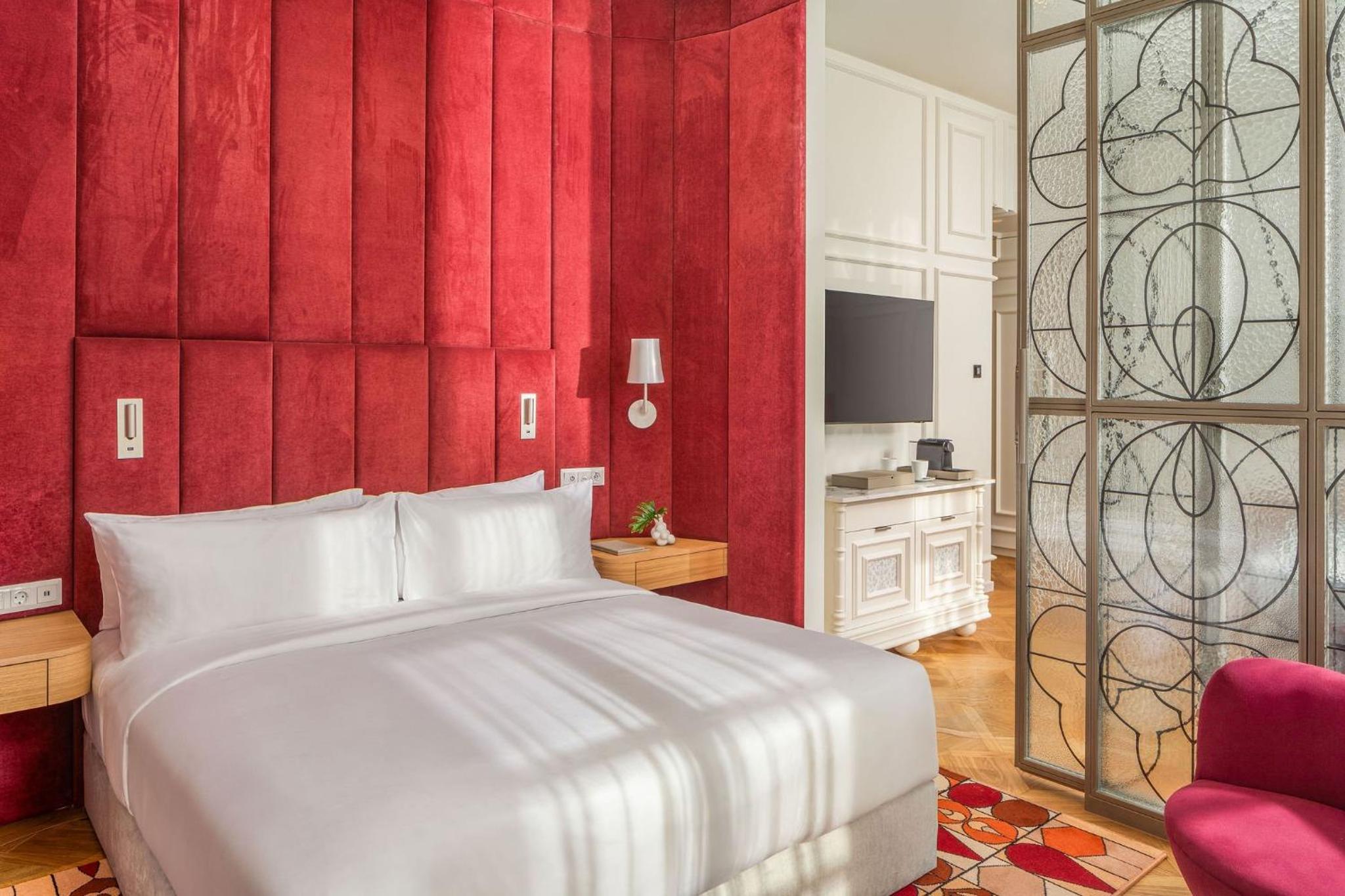 One-Bedroom Suite with Danube View - Photo 1