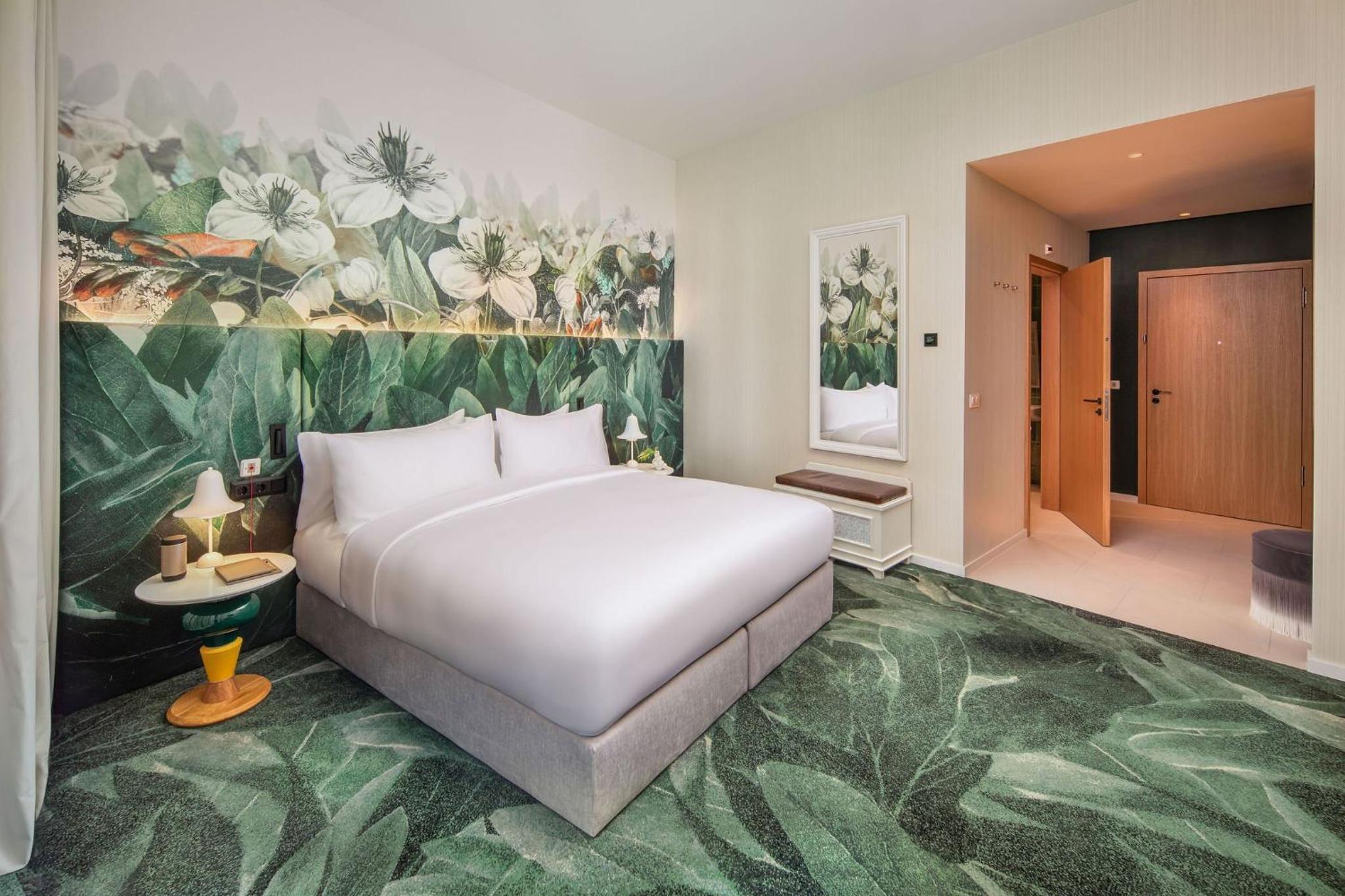 Deluxe Room - Photo 1
