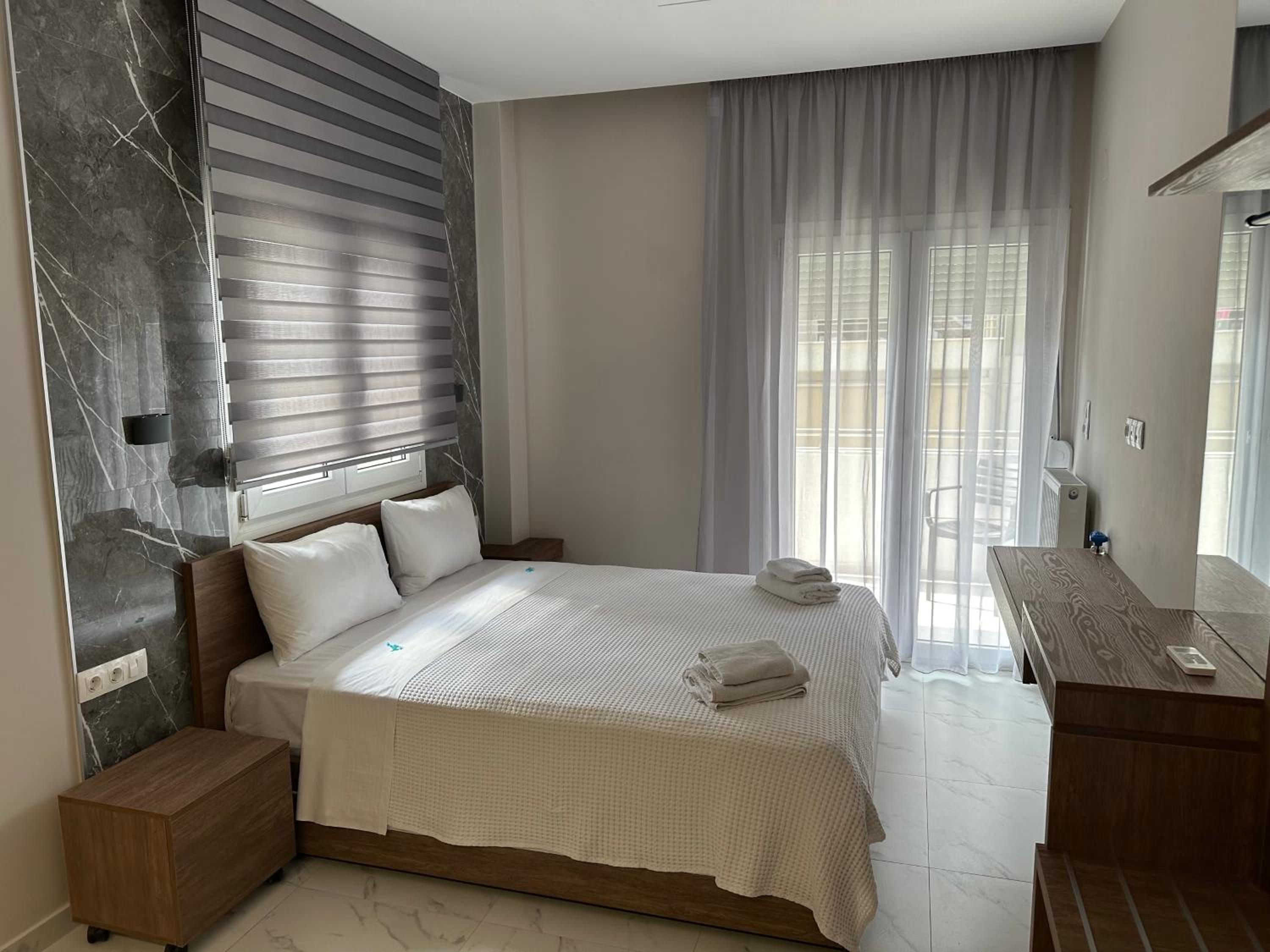 Superior Triple Room with Balcony photo 3