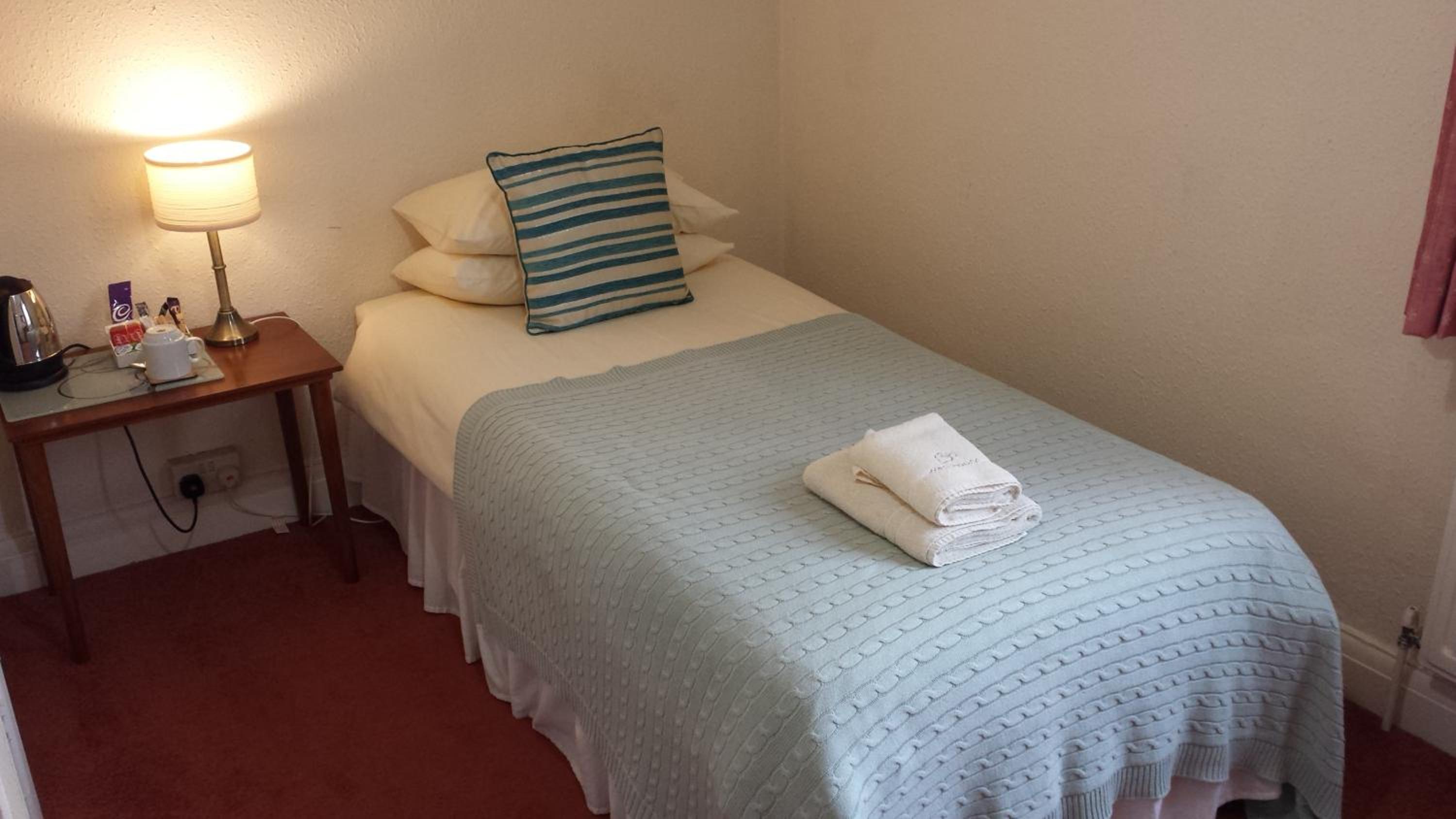 Standard Single Room with Shower photo 2