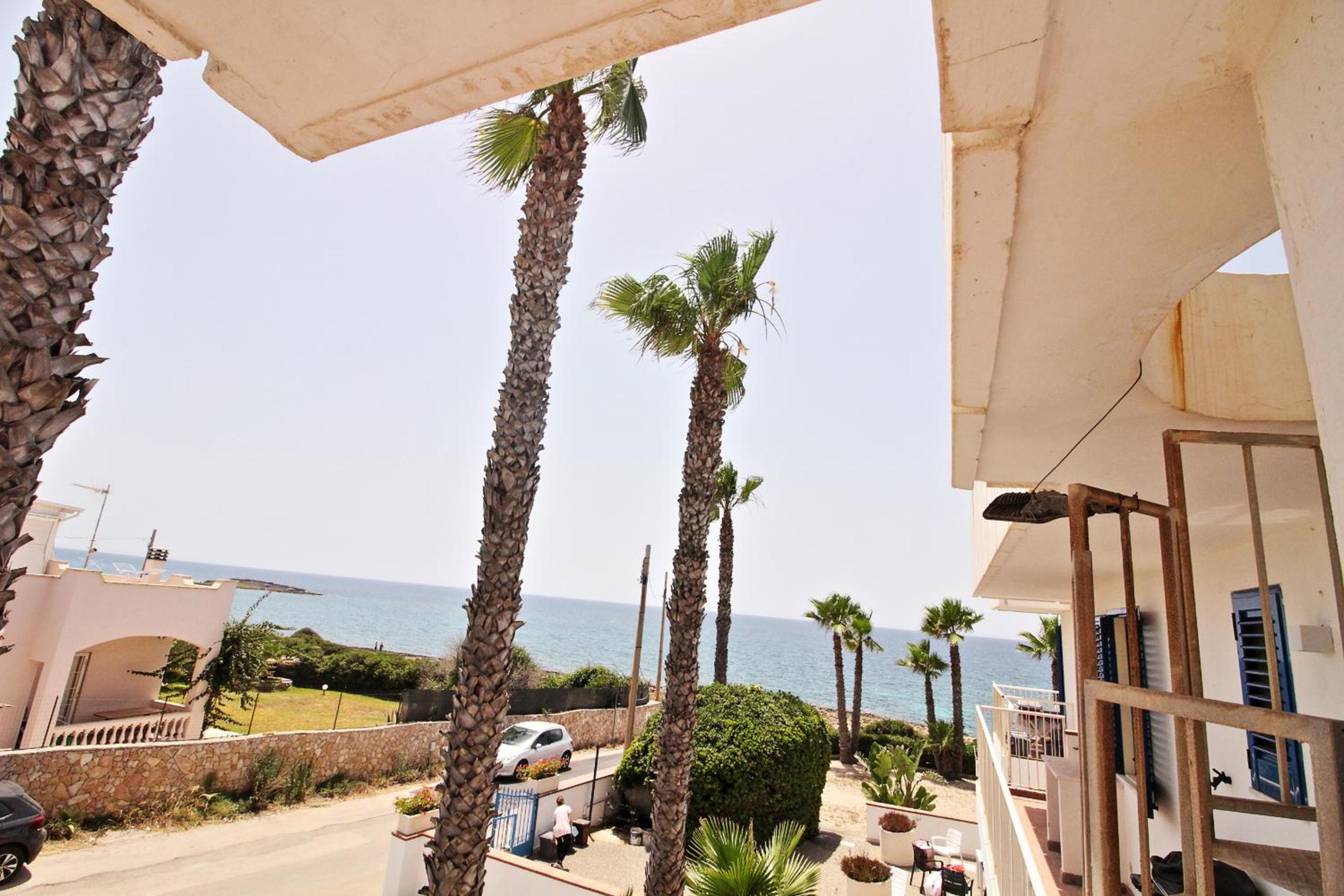 Apartment with Balcony photo 2