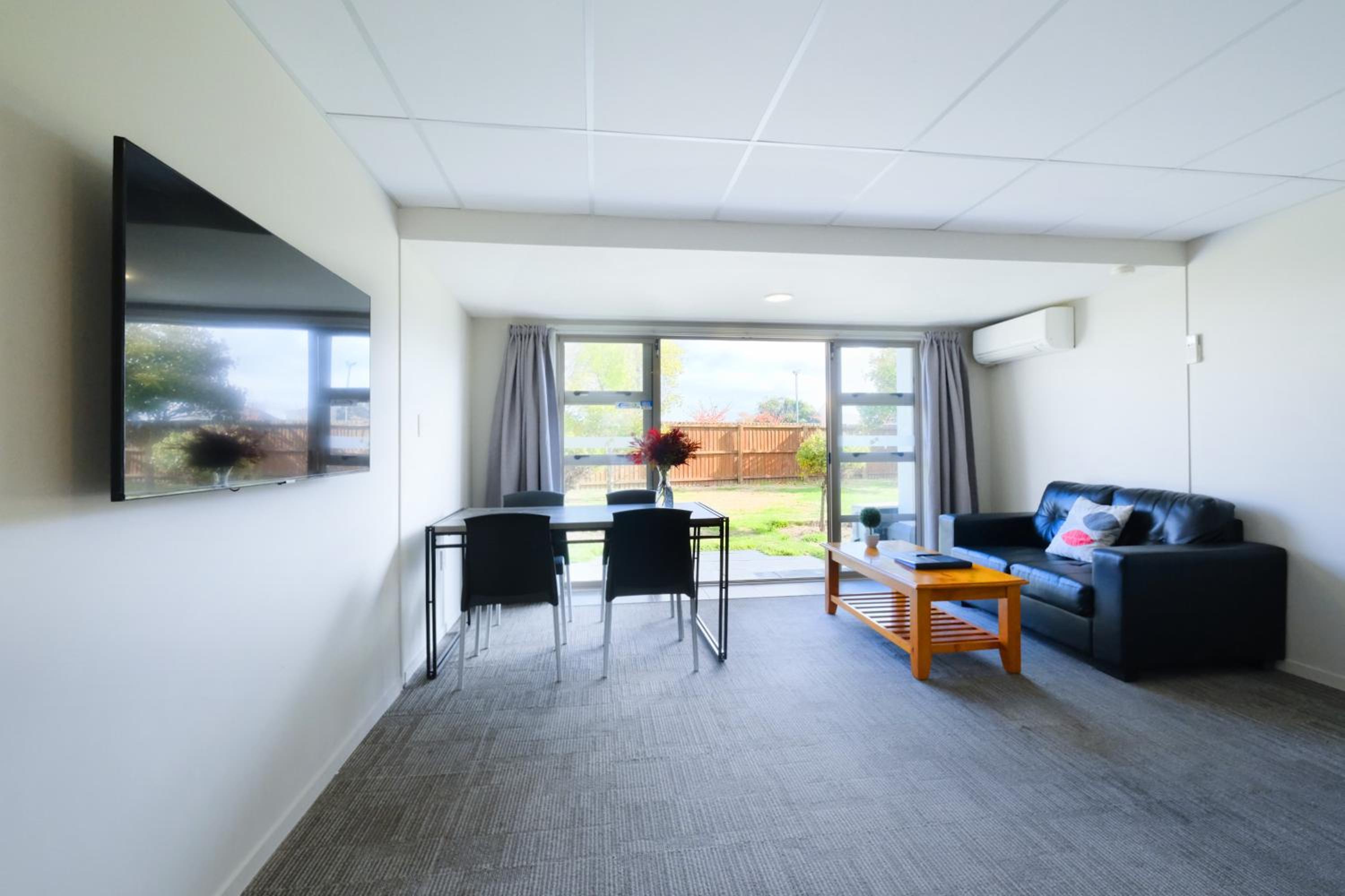 Deluxe Family Suite