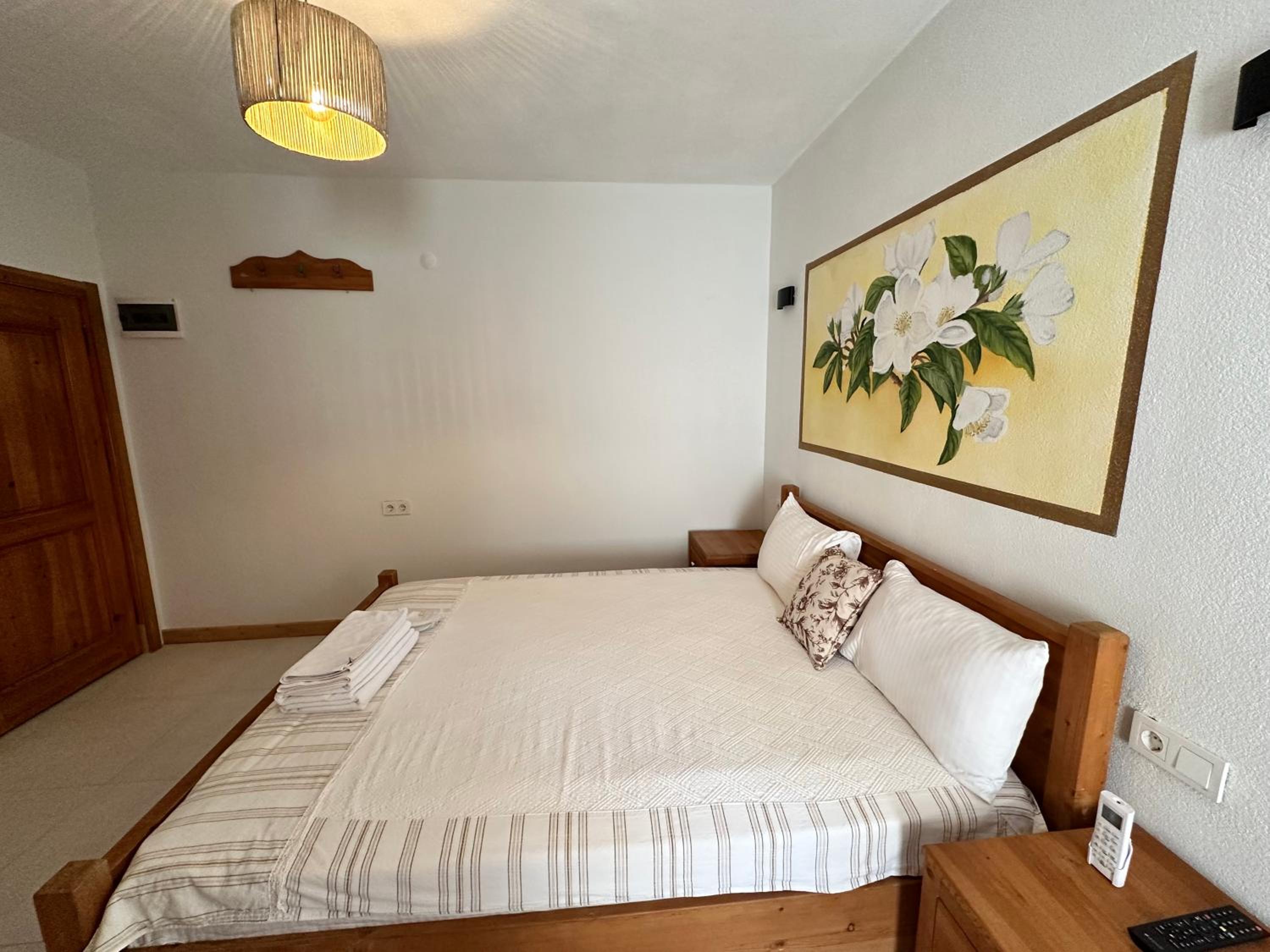 Double Room - Photo 8