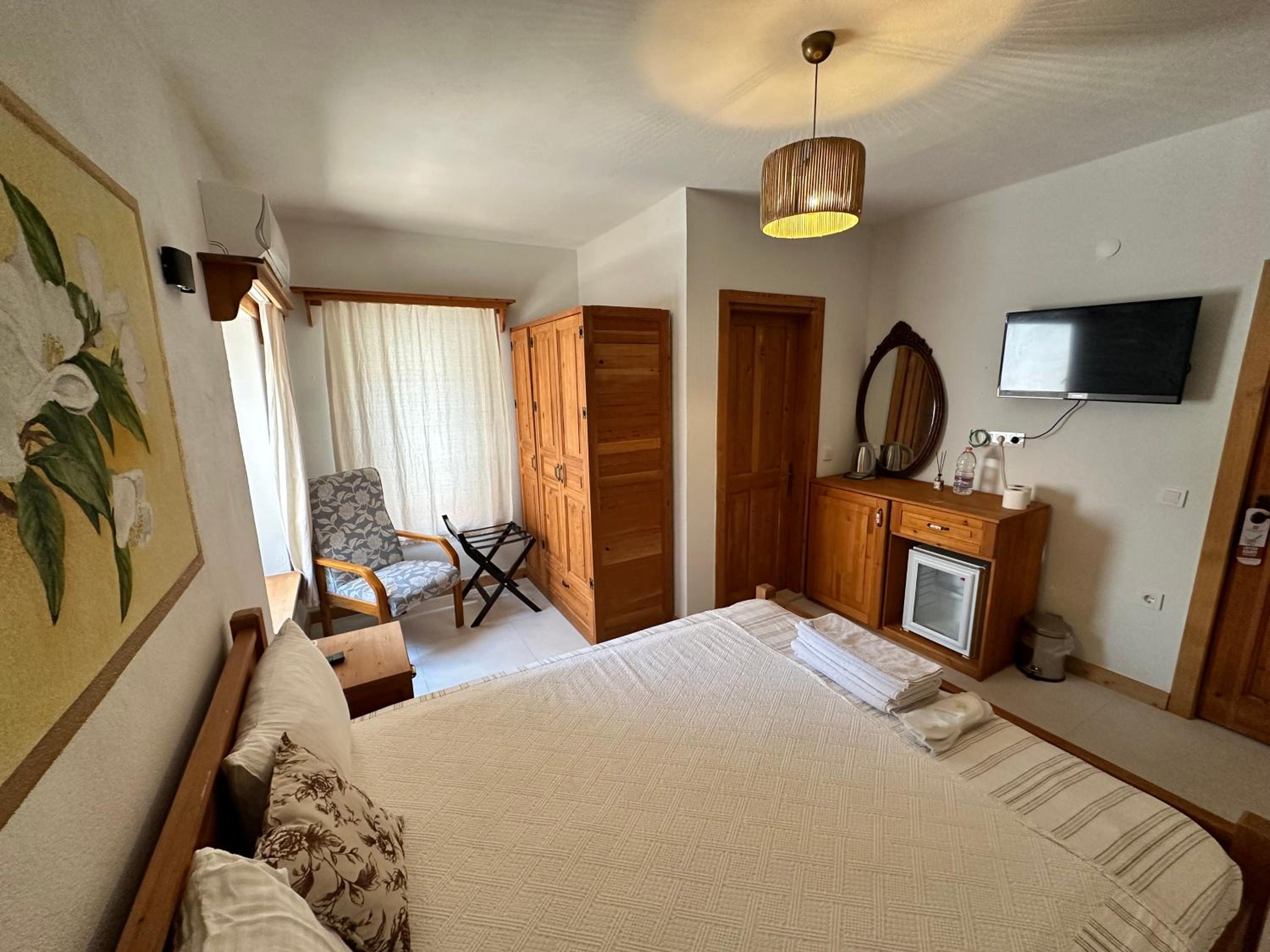 Double Room - Photo 7