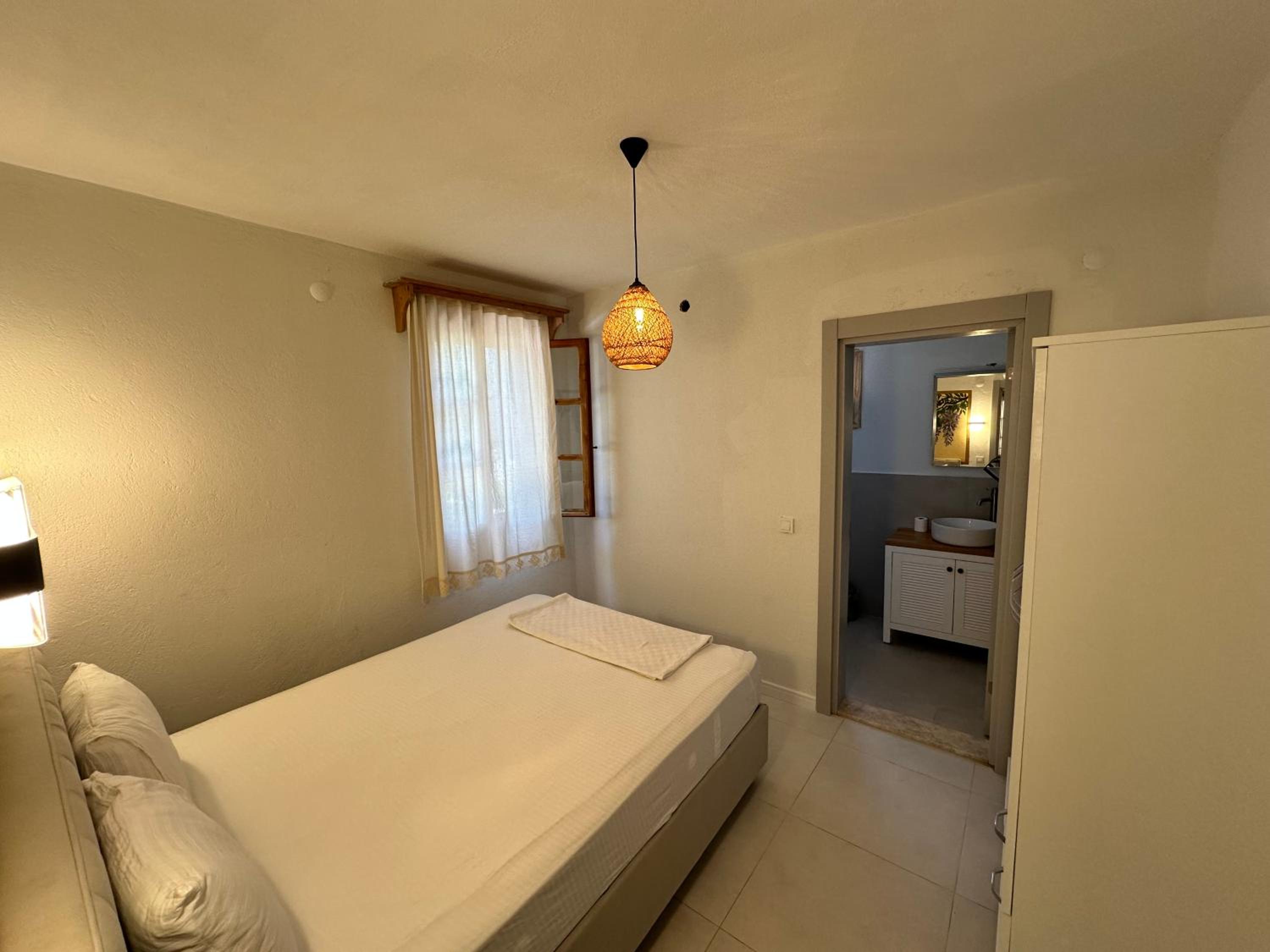 Triple Room with Garden View - Photo 5