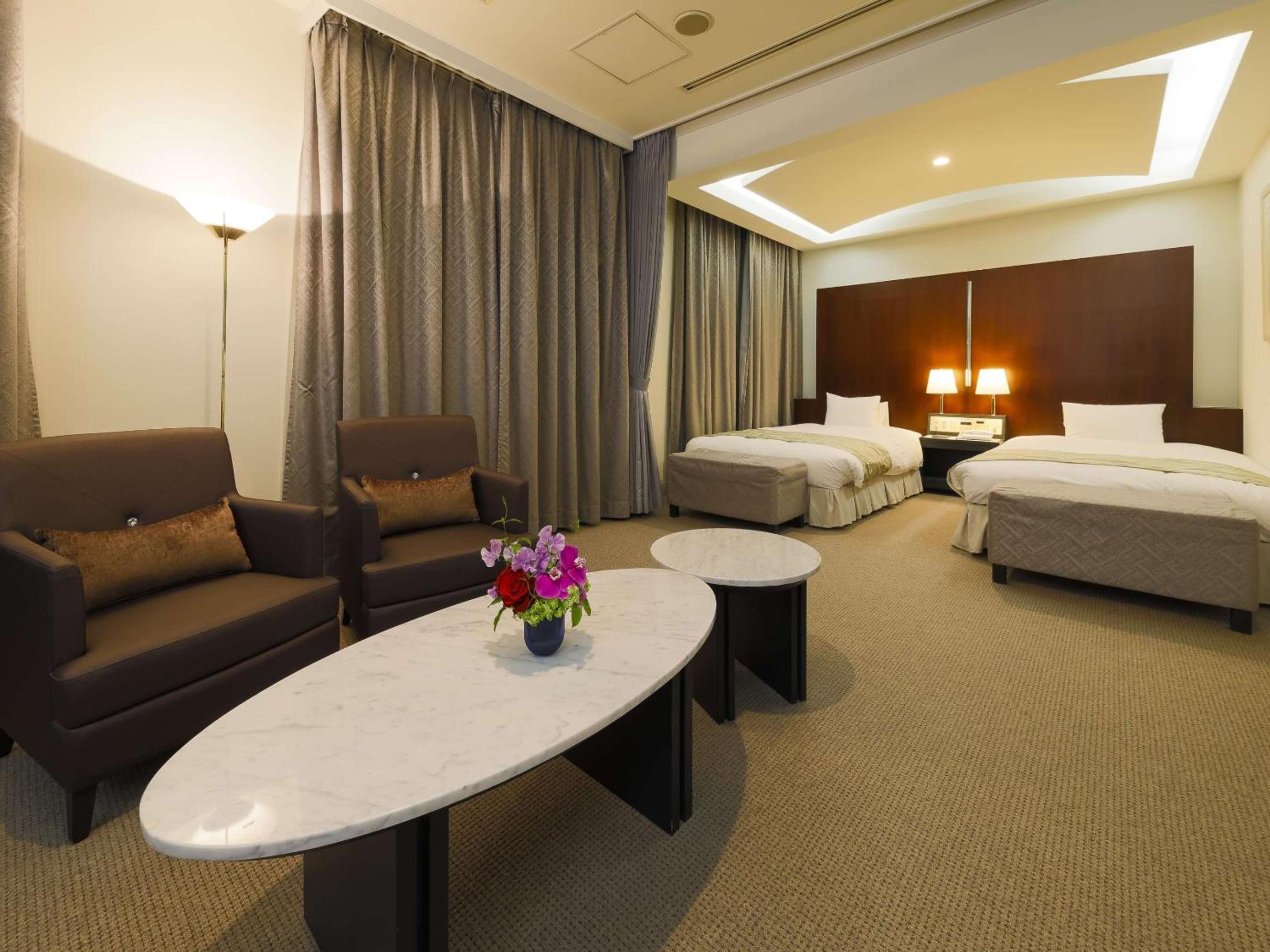 Junior Suite - Non-Smoking