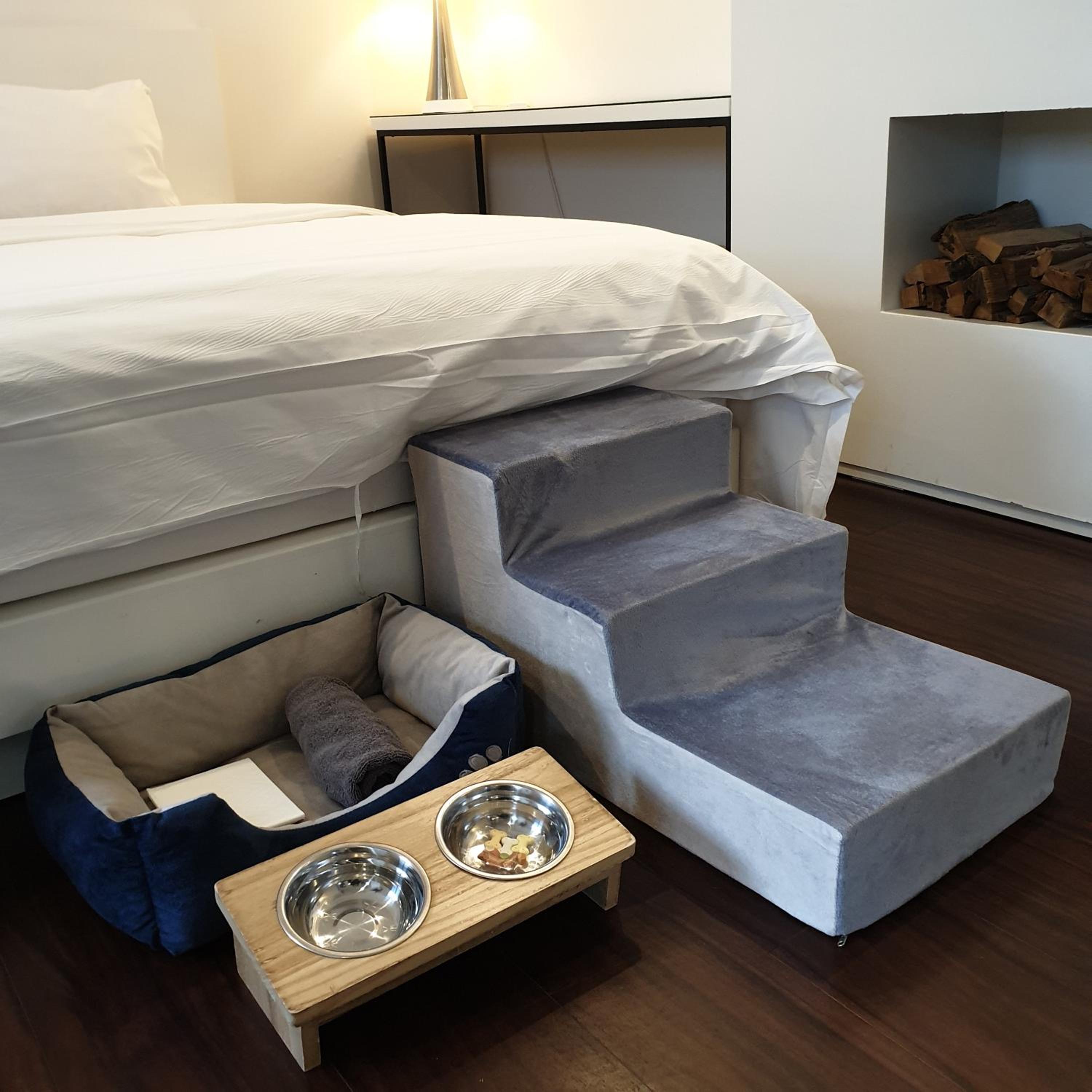 Royal Suite B dog-friendly room - Photo 7