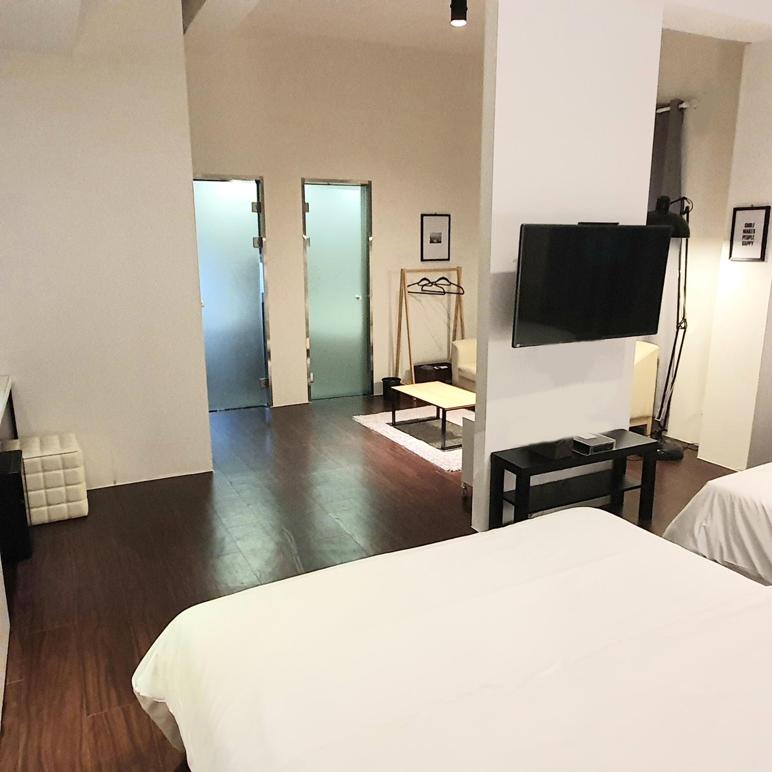 Royal Suite B dog-friendly room - Photo 29
