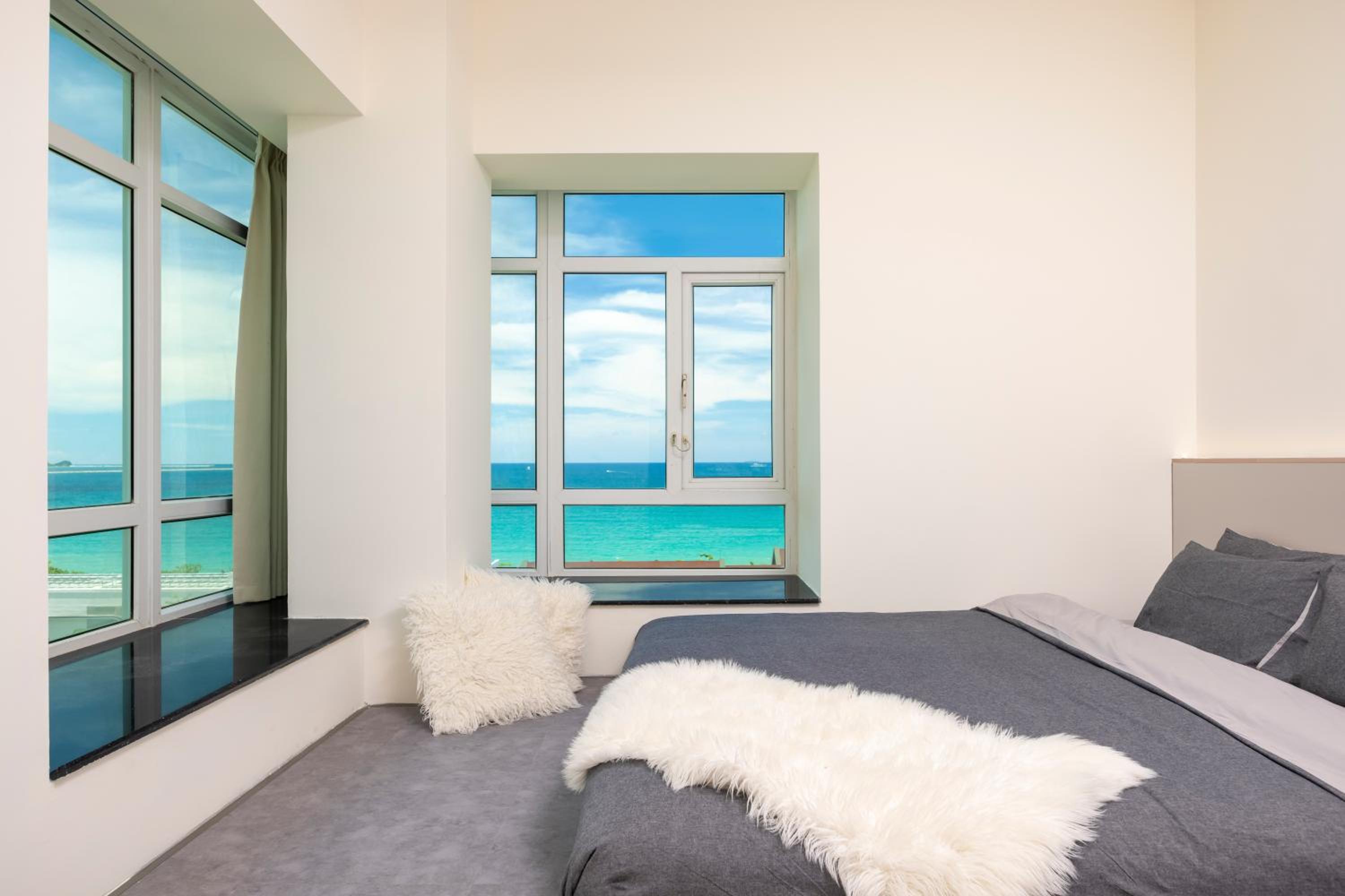 Apartment with Sea View - Photo 8
