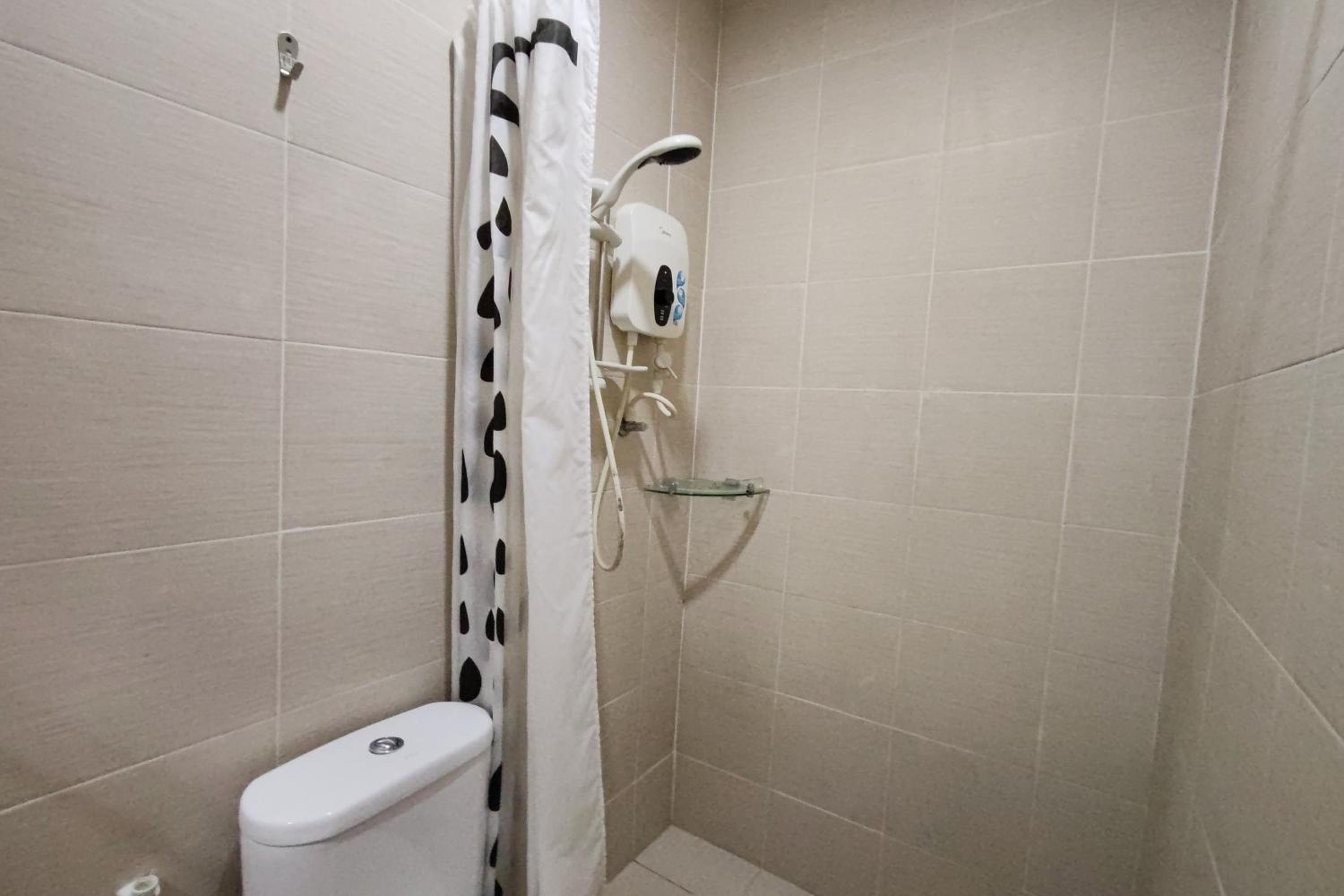 Standard Twin Room - Photo 5
