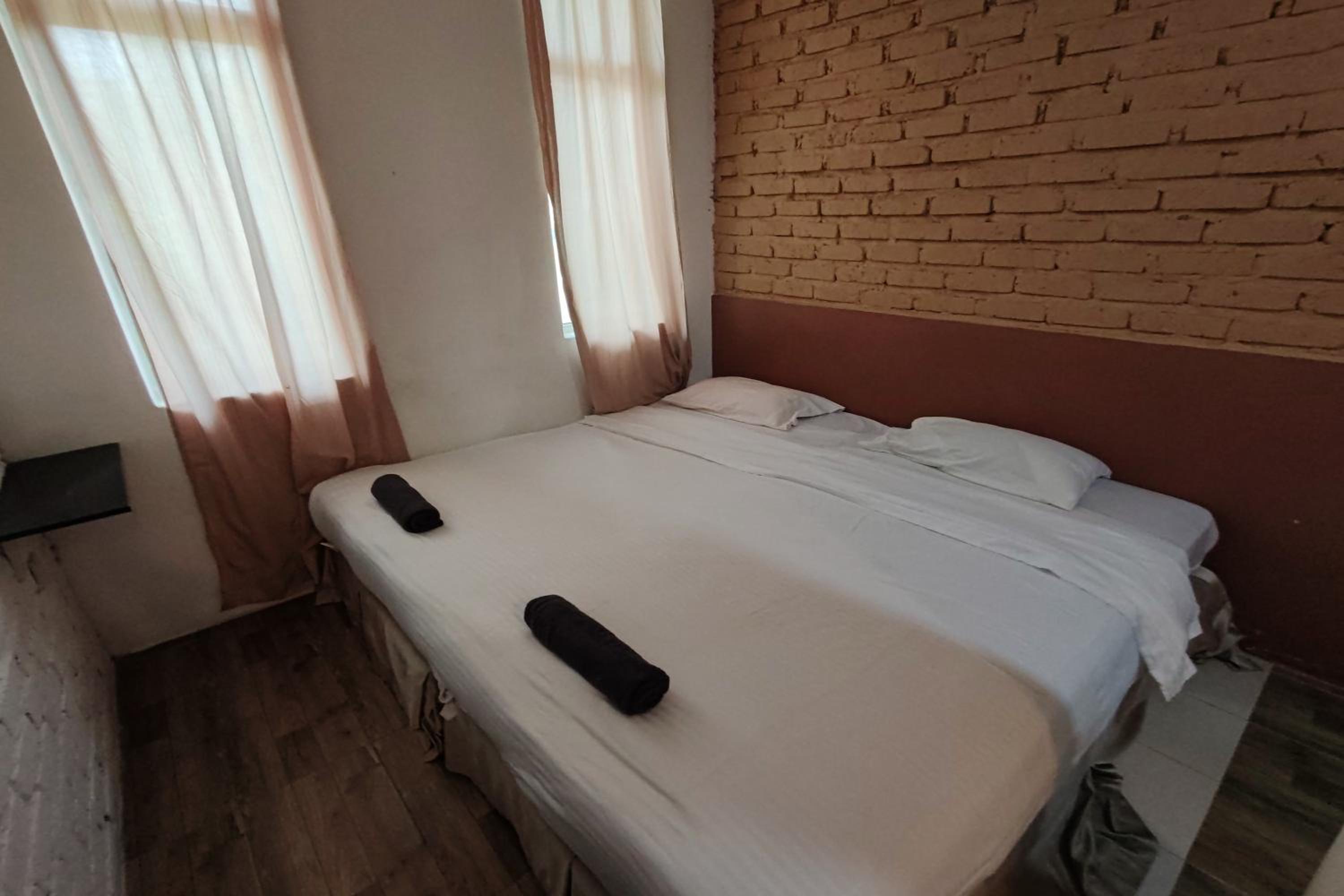 Deluxe King Room - Photo 5