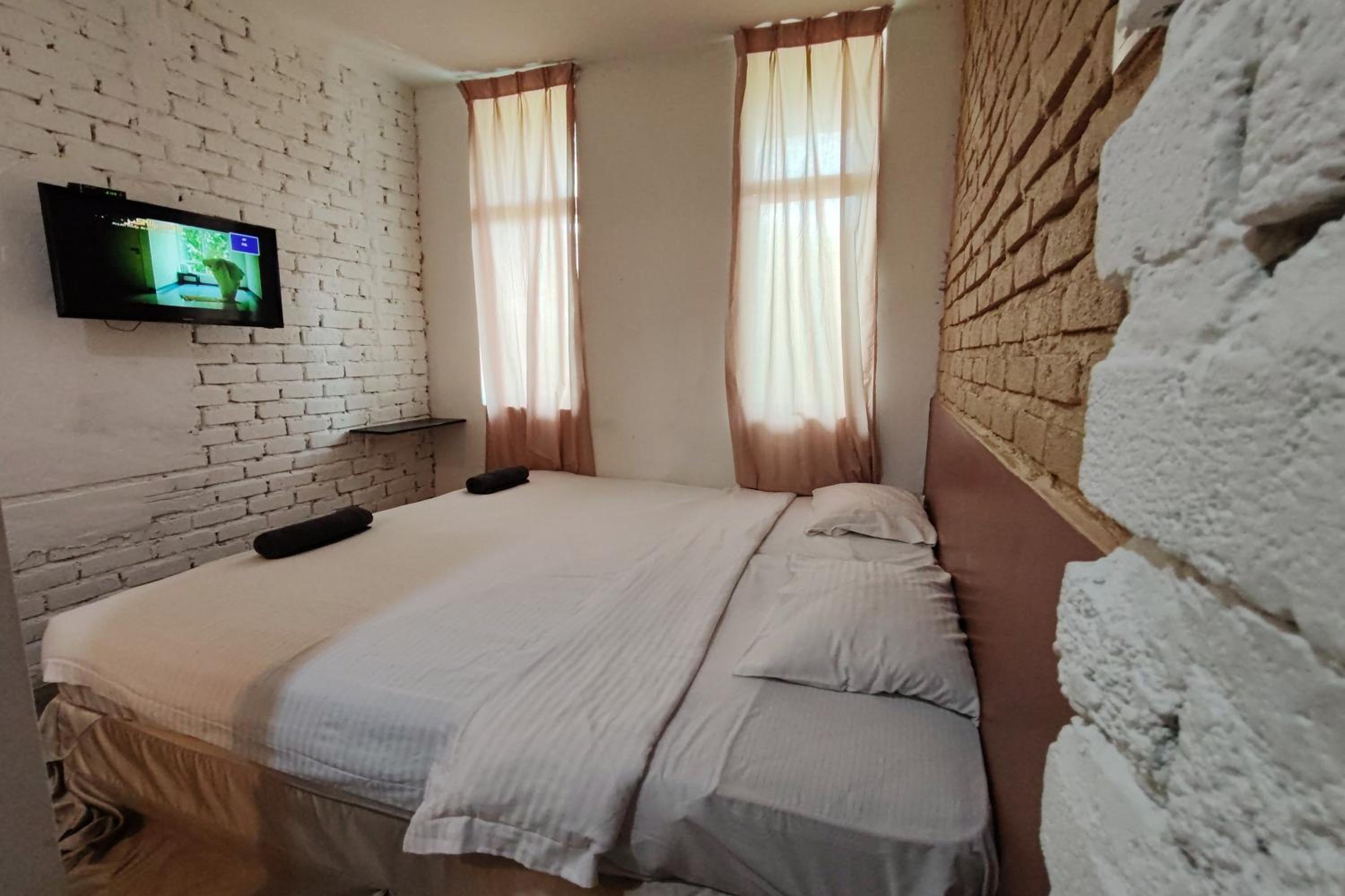Deluxe King Room - Photo 3