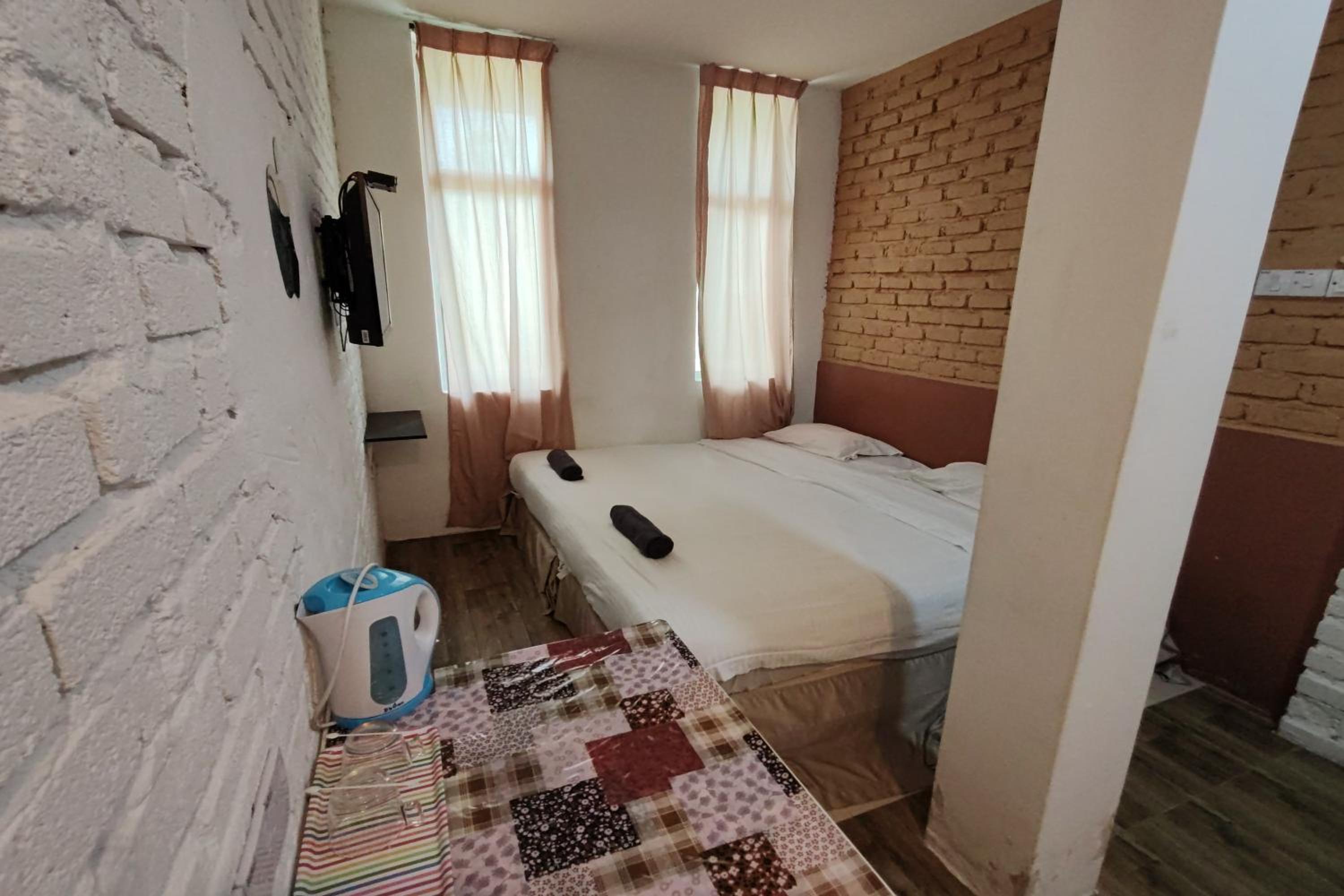 Deluxe King Room - Photo 2