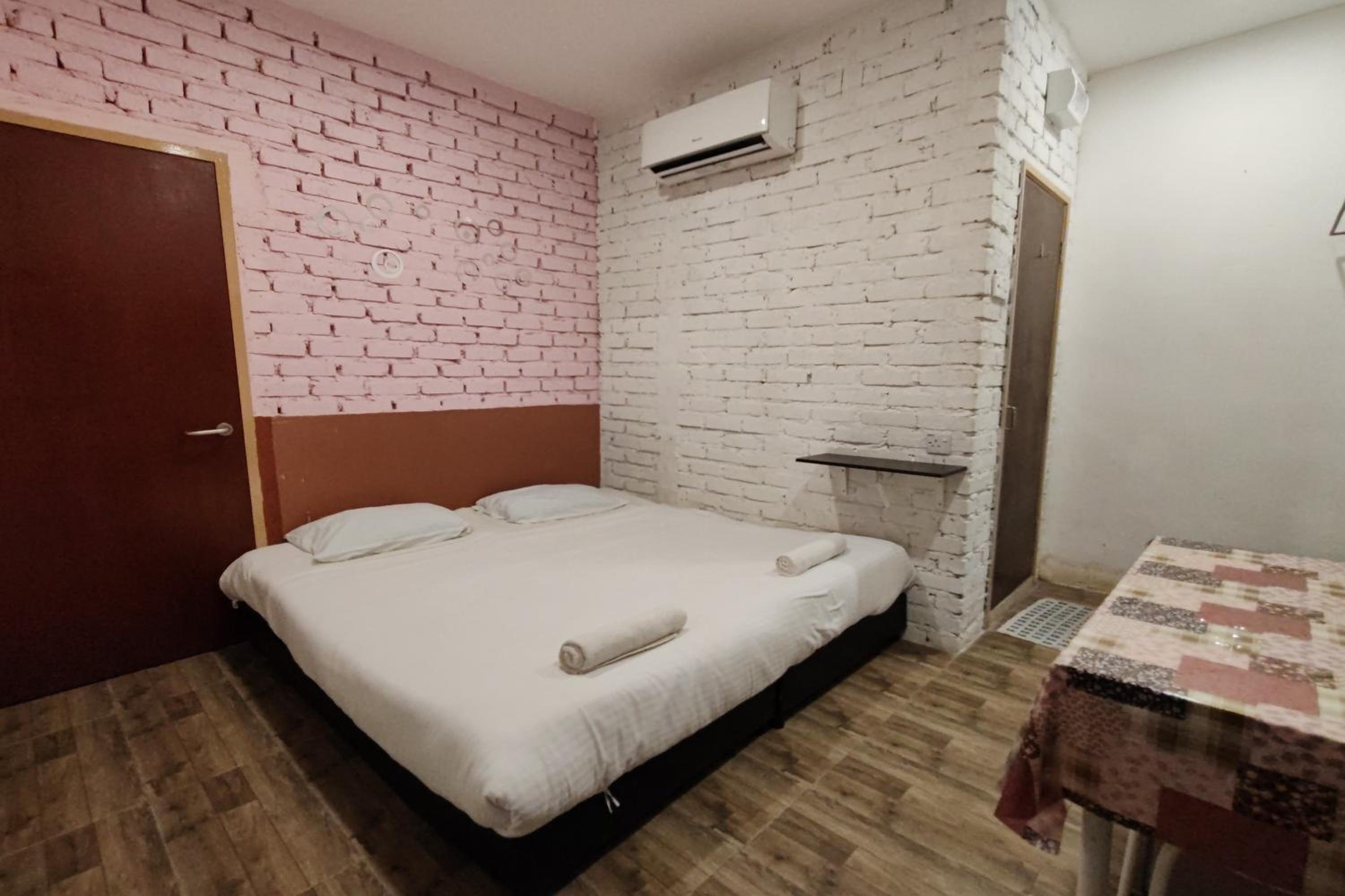 Standard King Room - Photo 1