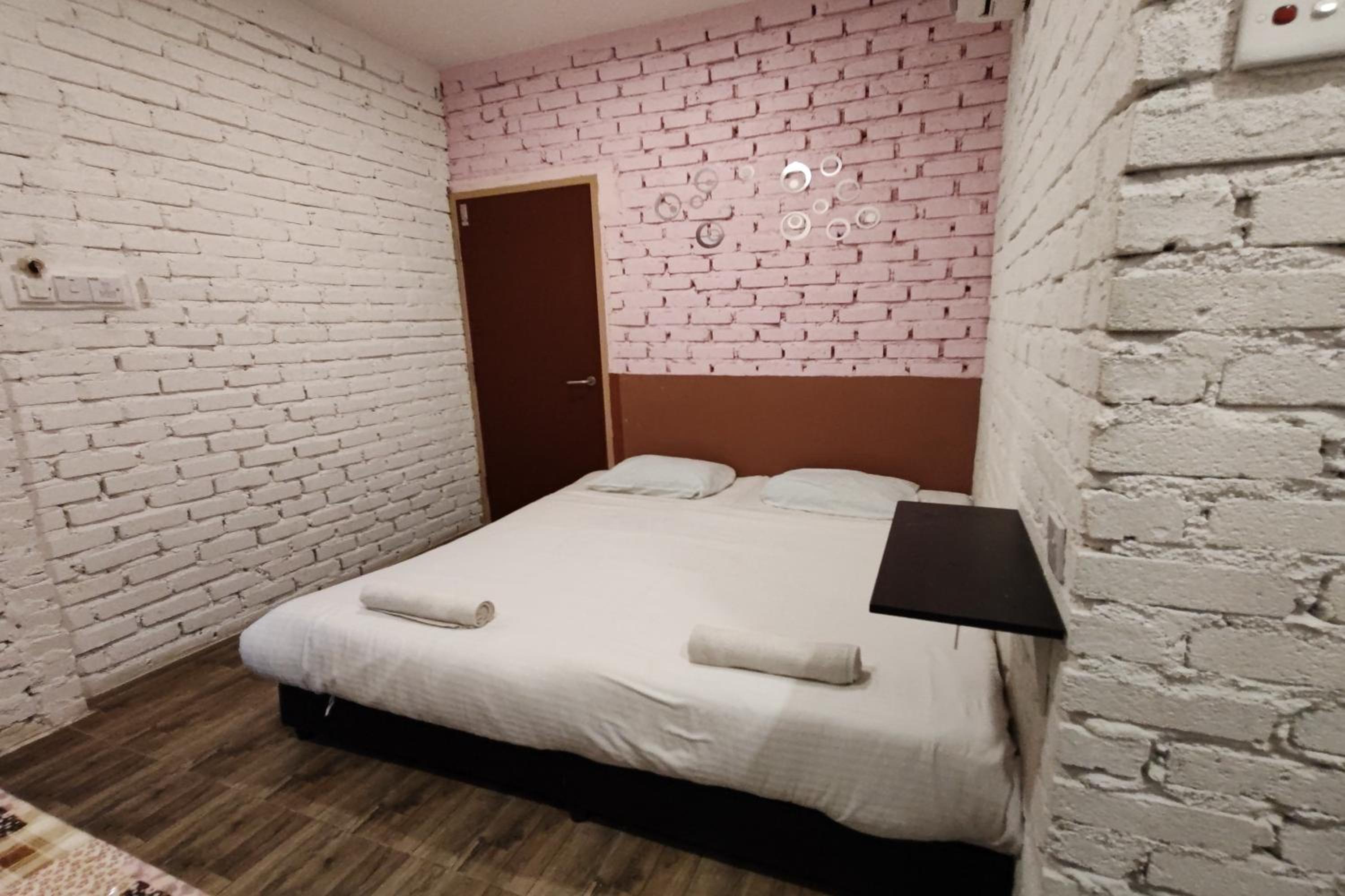 Standard King Room - Photo 2