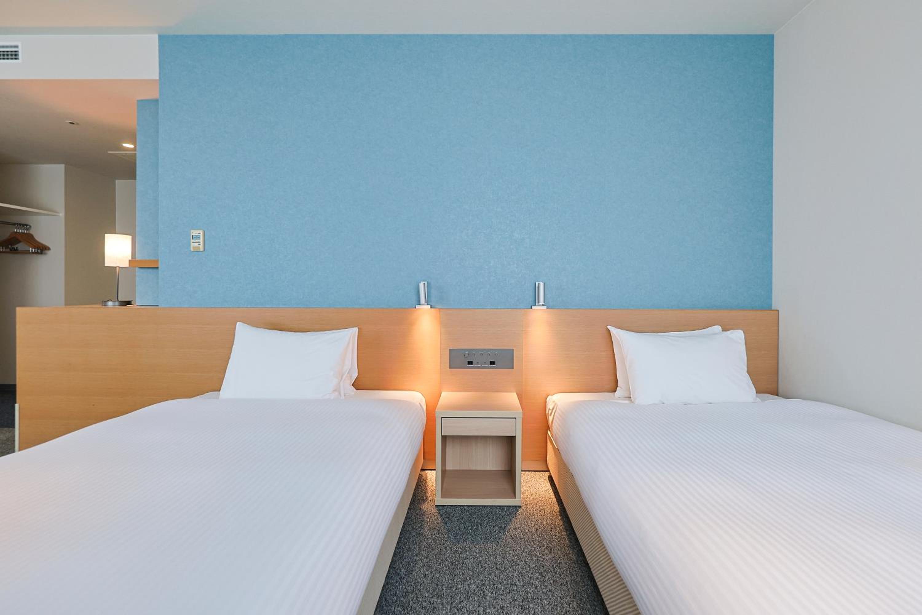 Deluxe Twin Room (2 Adults) - Non-Smoking - Photo 4