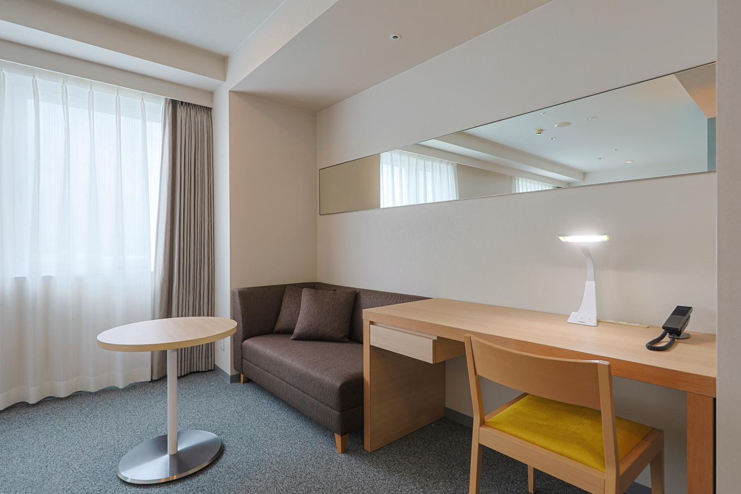 Deluxe Twin Room (1 Adult) - Non-Smoking - Photo 2