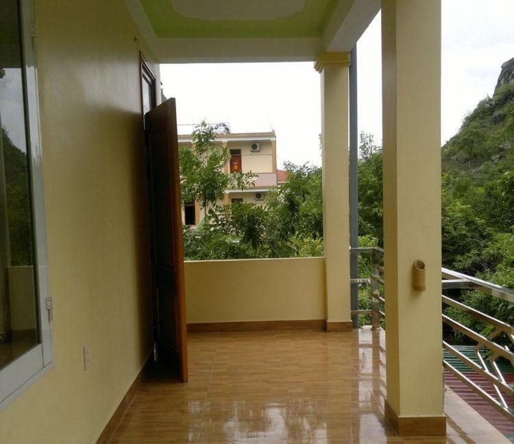 Family Room with Mountain View photo 3