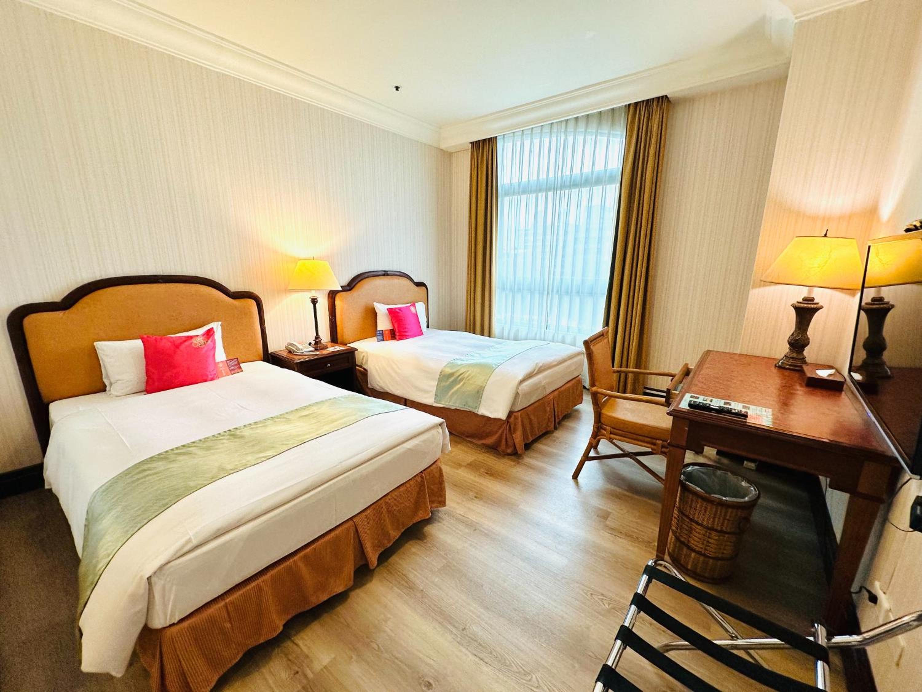 Deluxe Twin Room photo 1