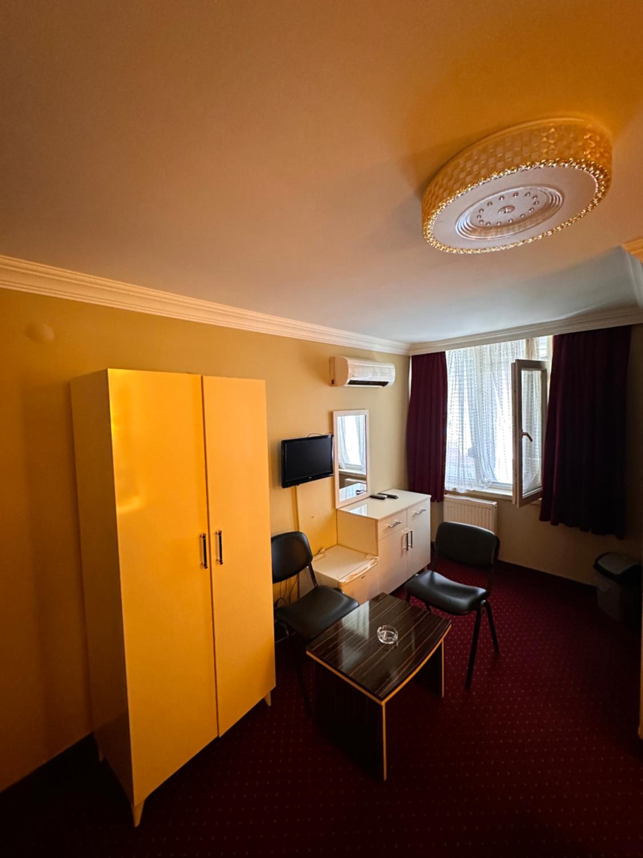 Large Single Room photo 2