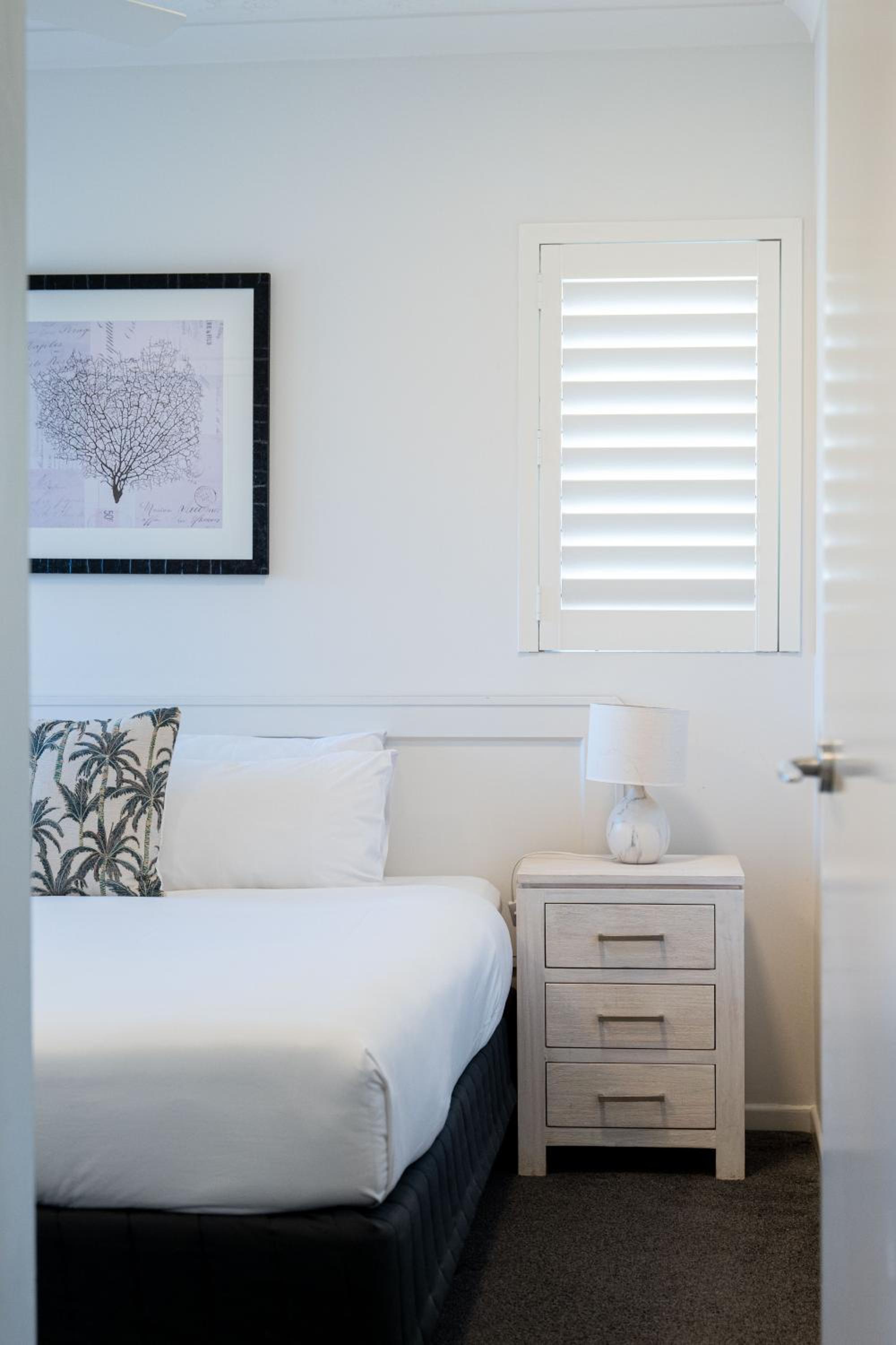 One-Bedroom Apartment - Photo 38