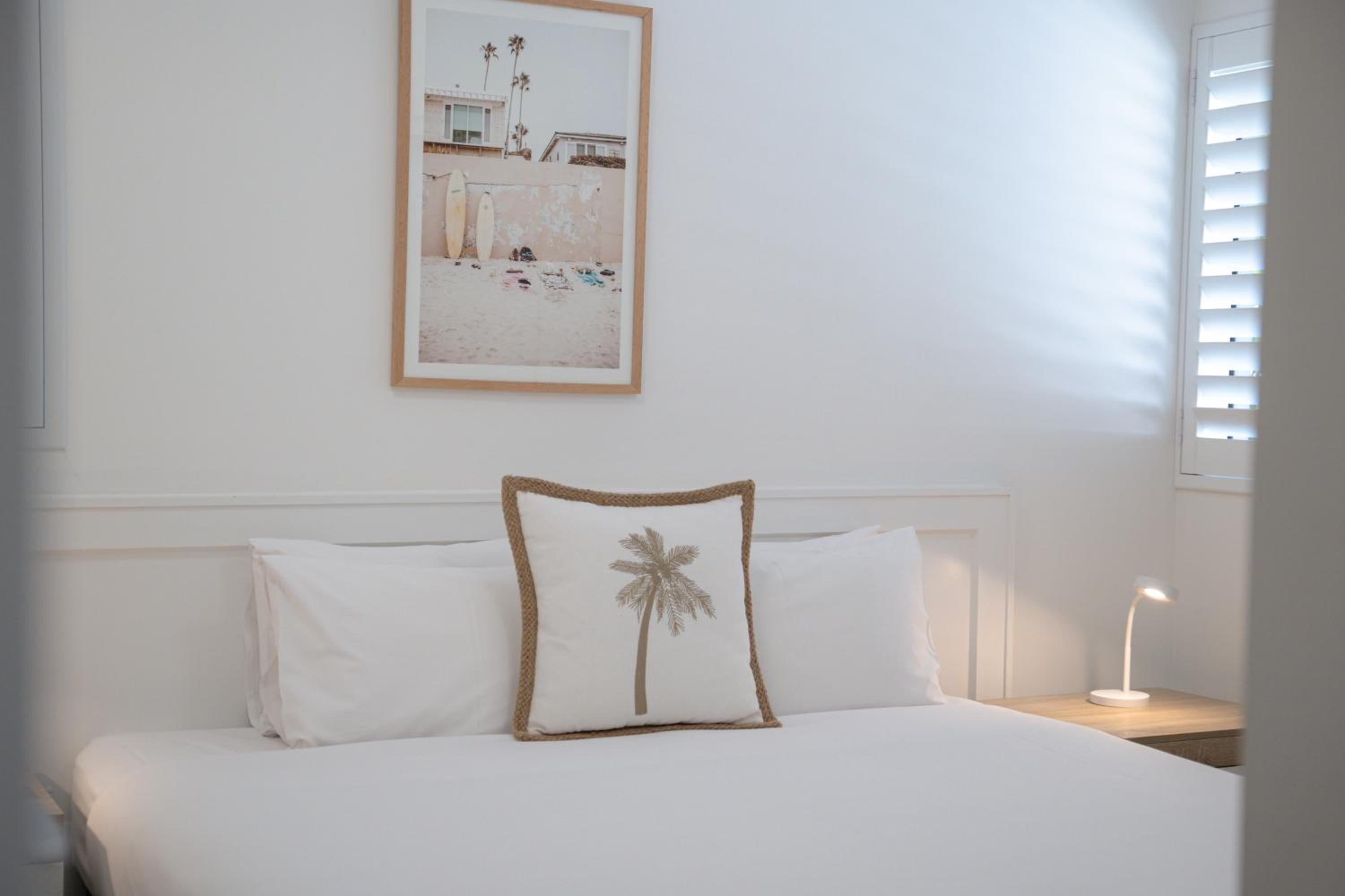 One-Bedroom Apartment - Photo 36