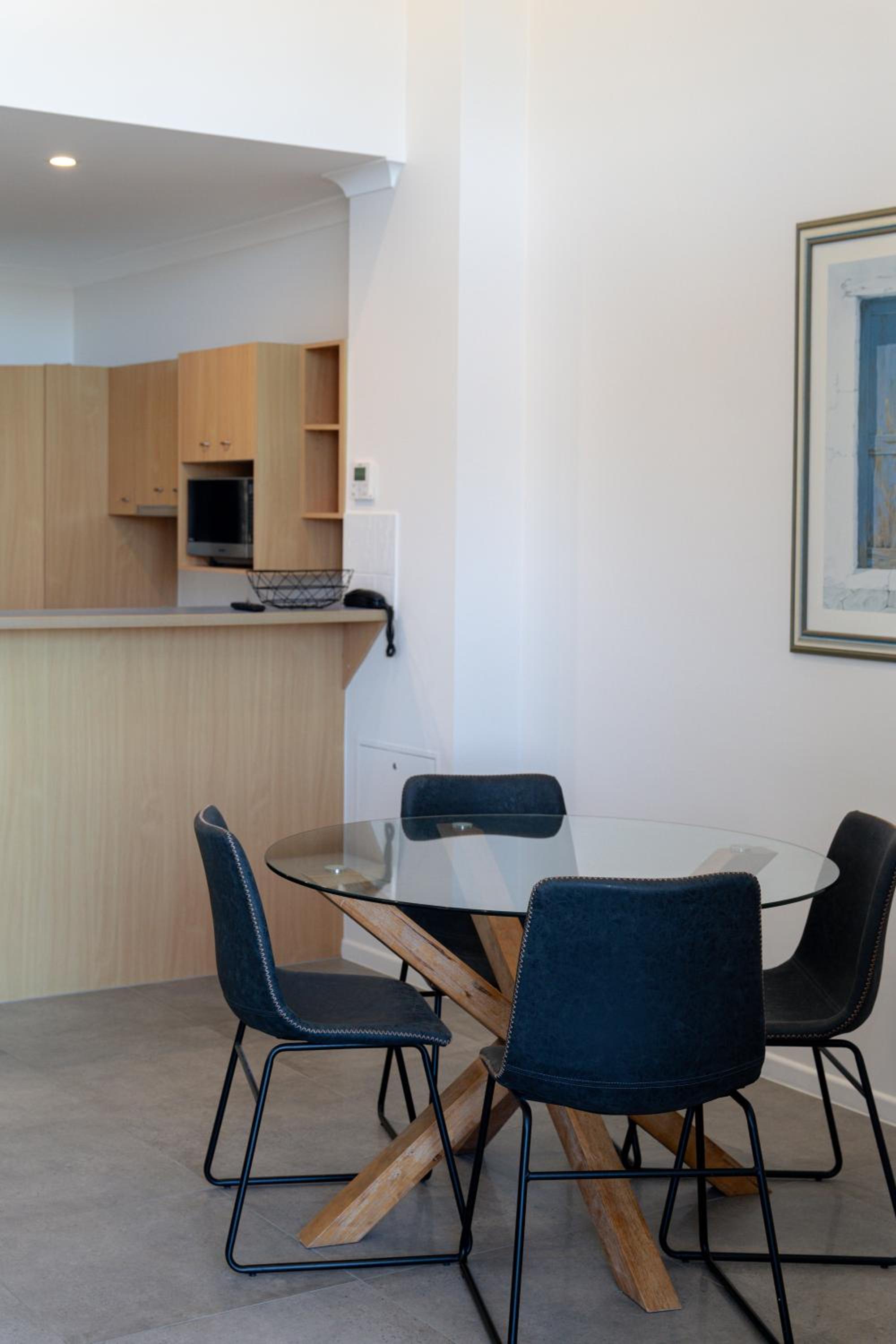 One-Bedroom Apartment - Photo 13