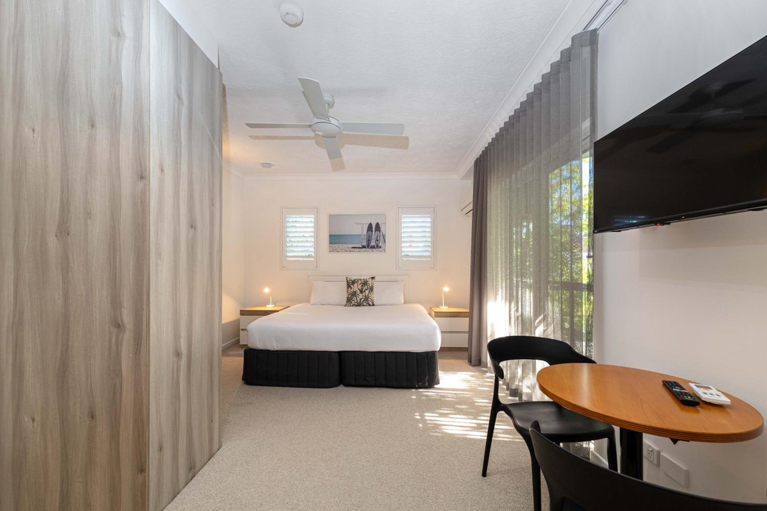Two-Bedroom Apartment - Photo 34