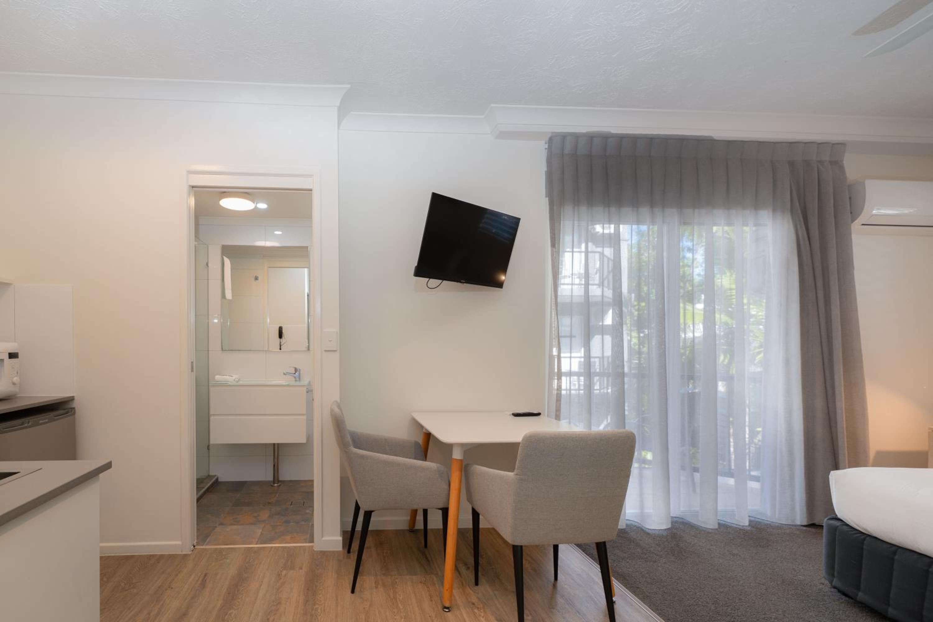 Two-Bedroom Apartment - Photo 20