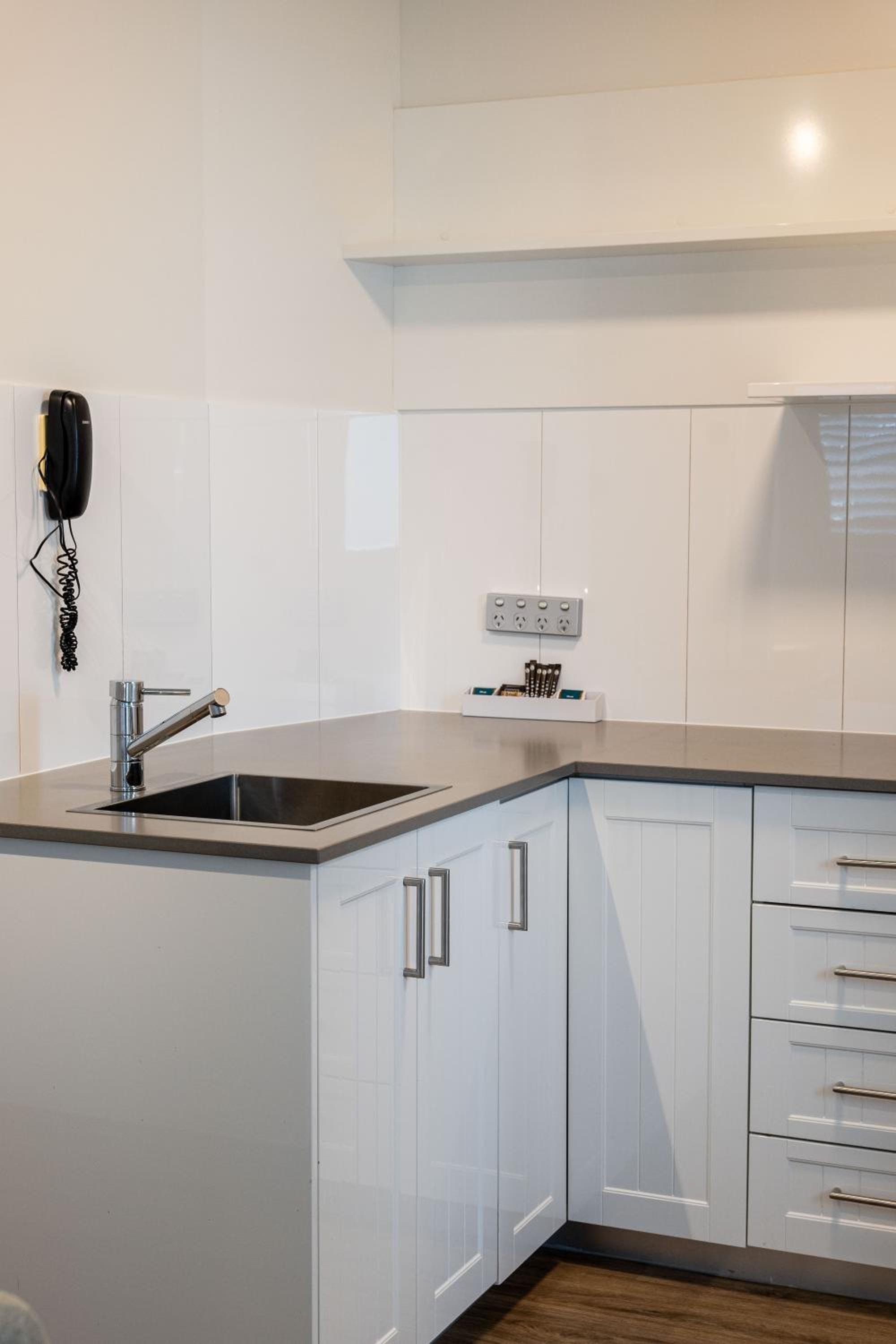 Two-Bedroom Apartment - Photo 8