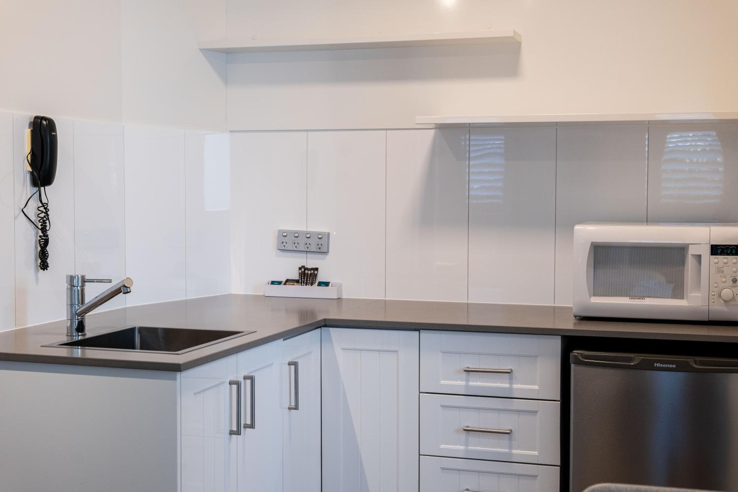 Two-Bedroom Apartment - Photo 7