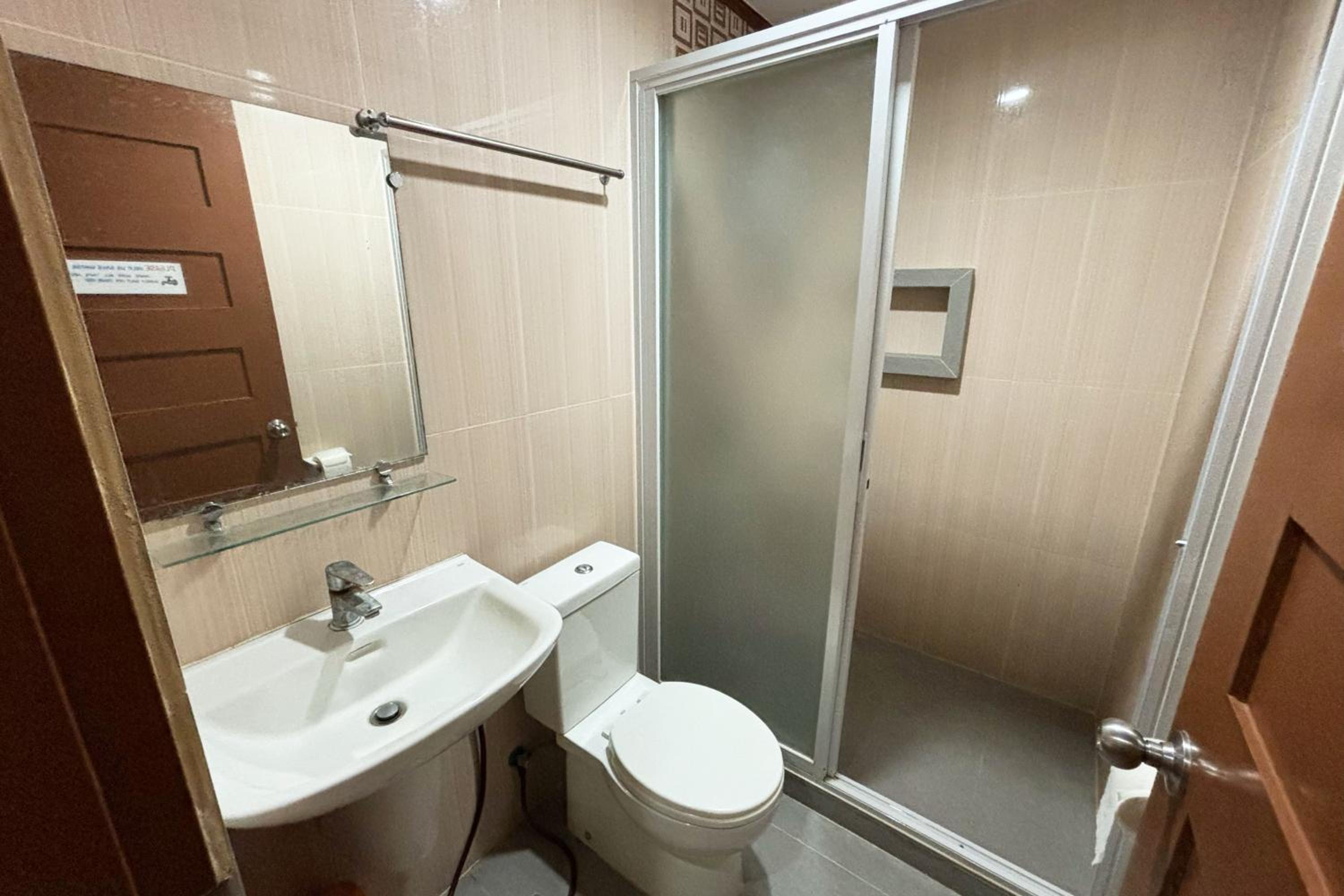 Deluxe Double Room - Photo 10