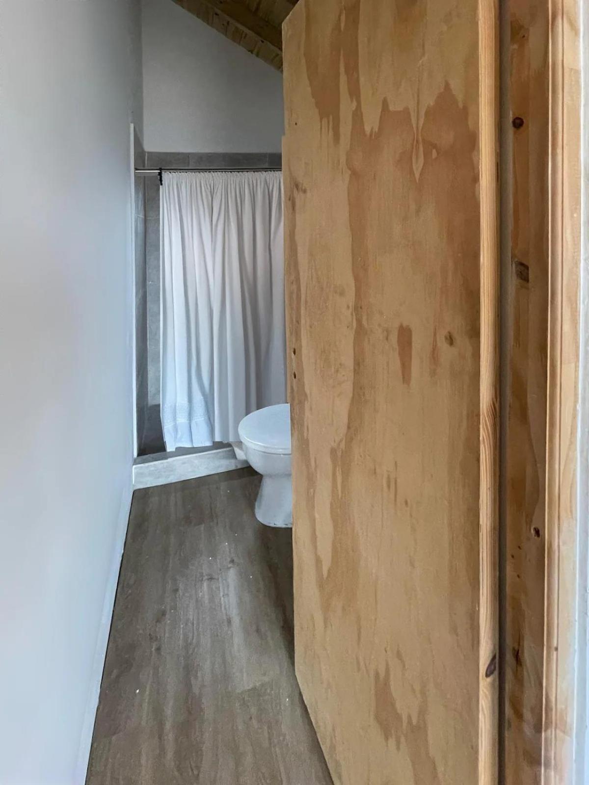 One-Bedroom House photo 2