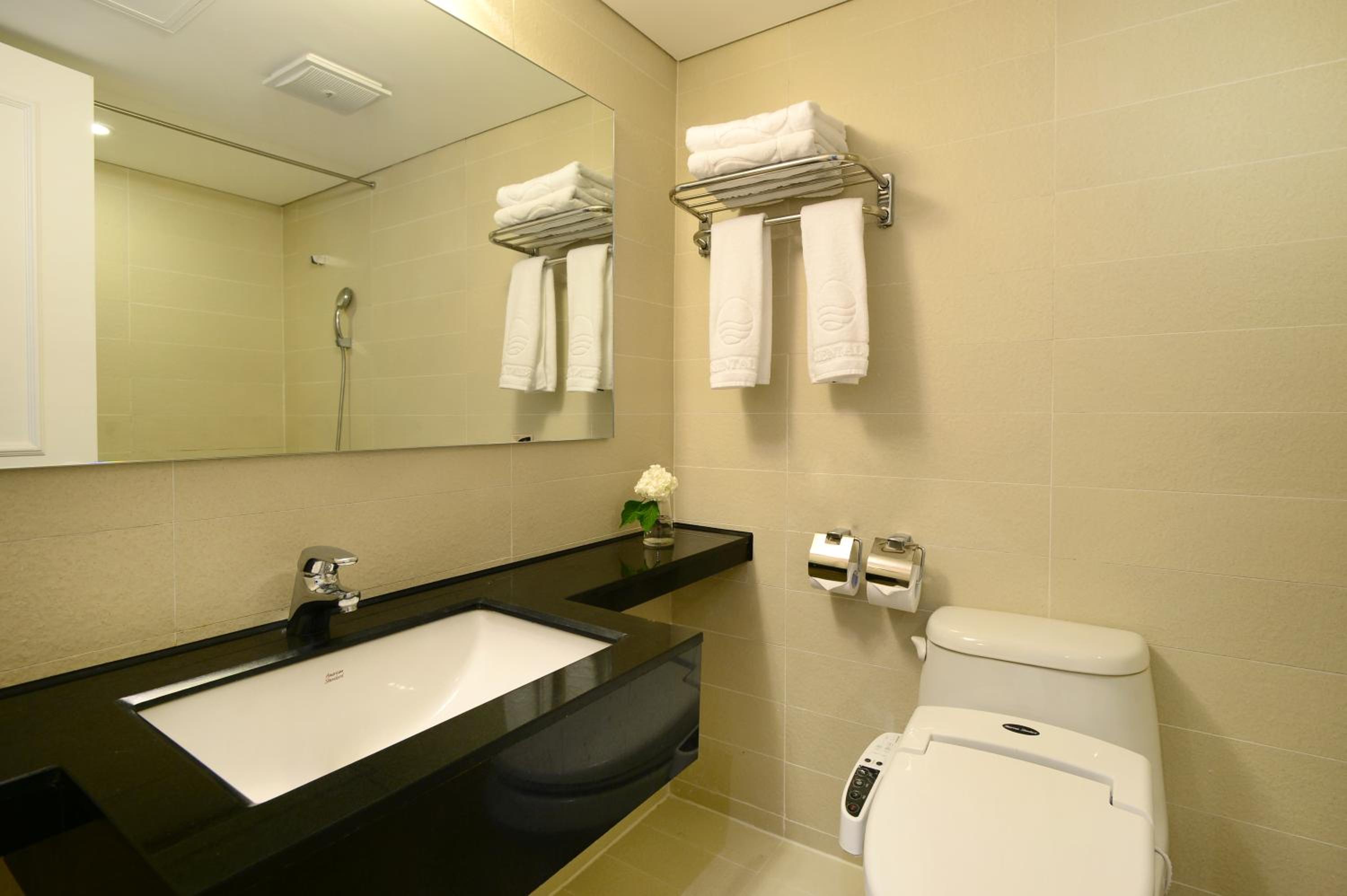 Standard Twin Room - Photo 2