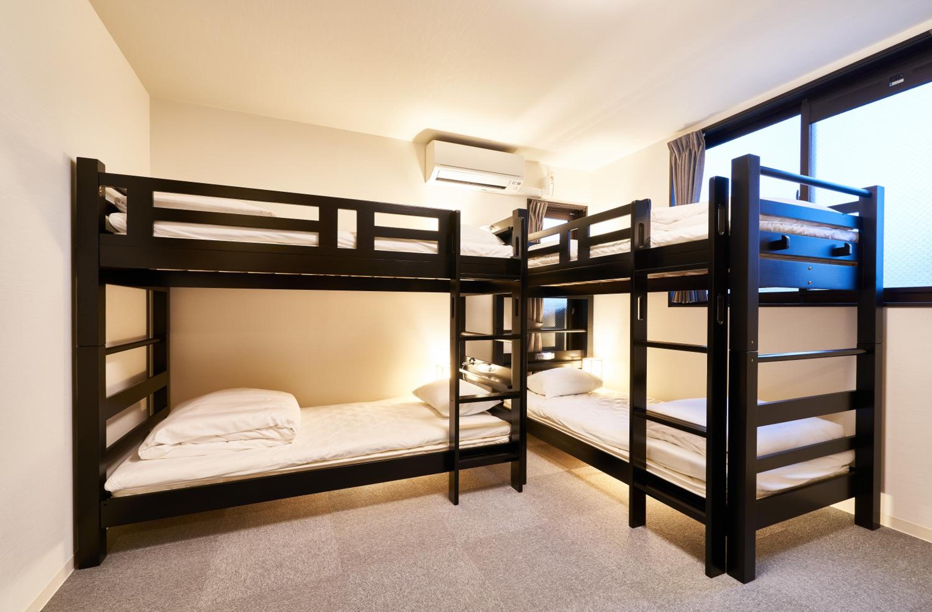 Quadruple Room - Photo 18