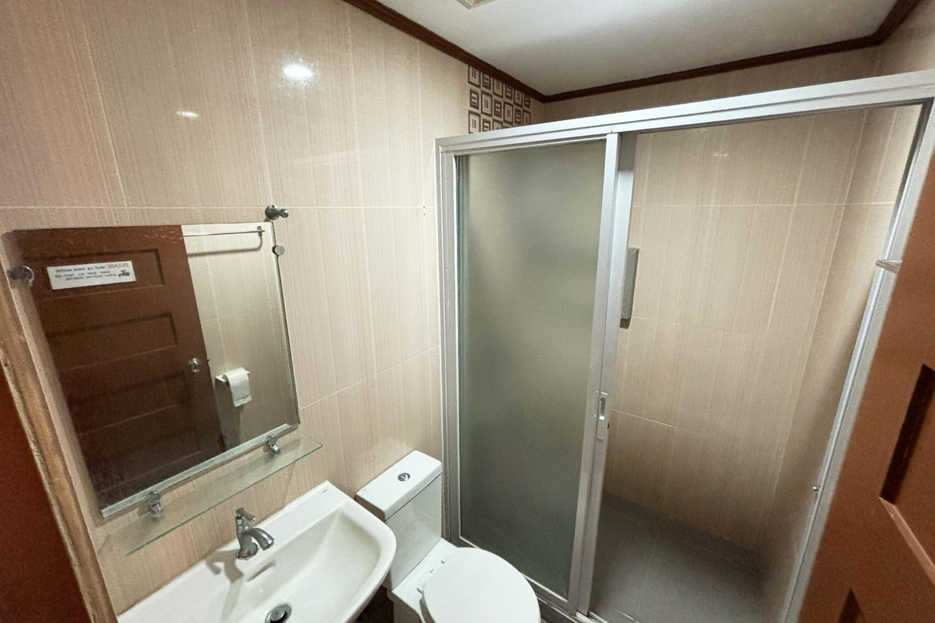 Deluxe Quadruple Room - Photo 6