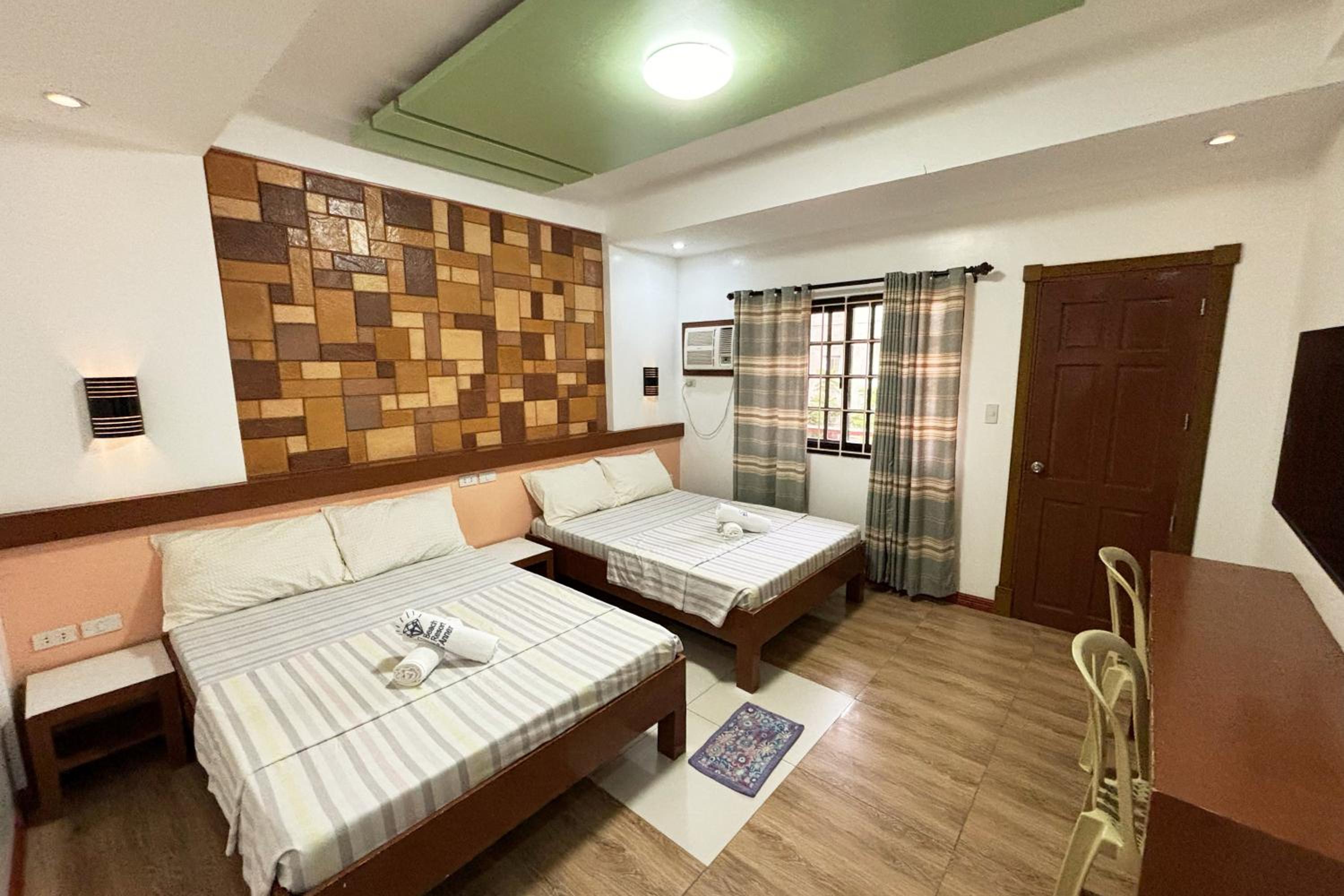 Deluxe Quadruple Room - Photo 2