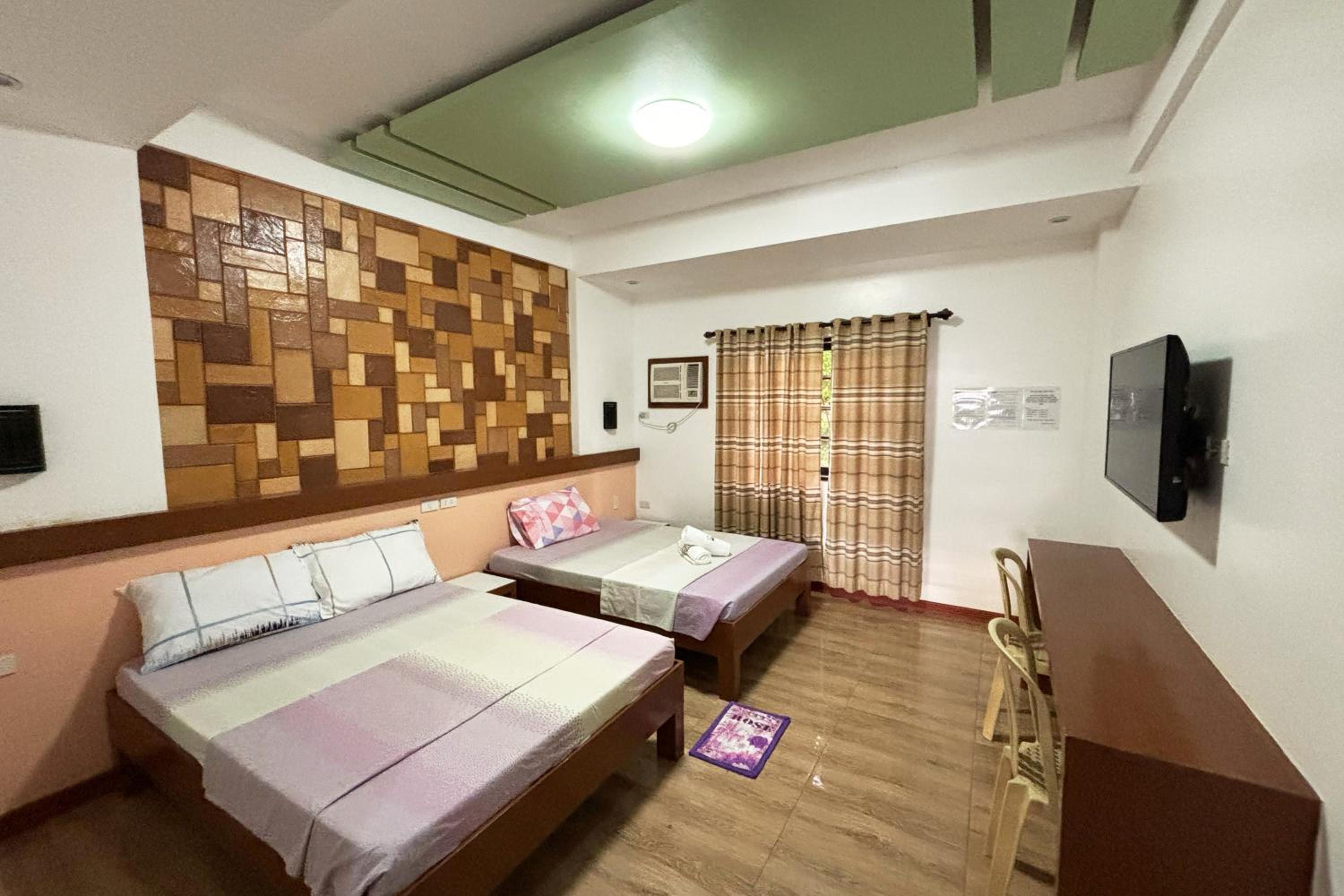 Standard Quadruple Room - Photo 5