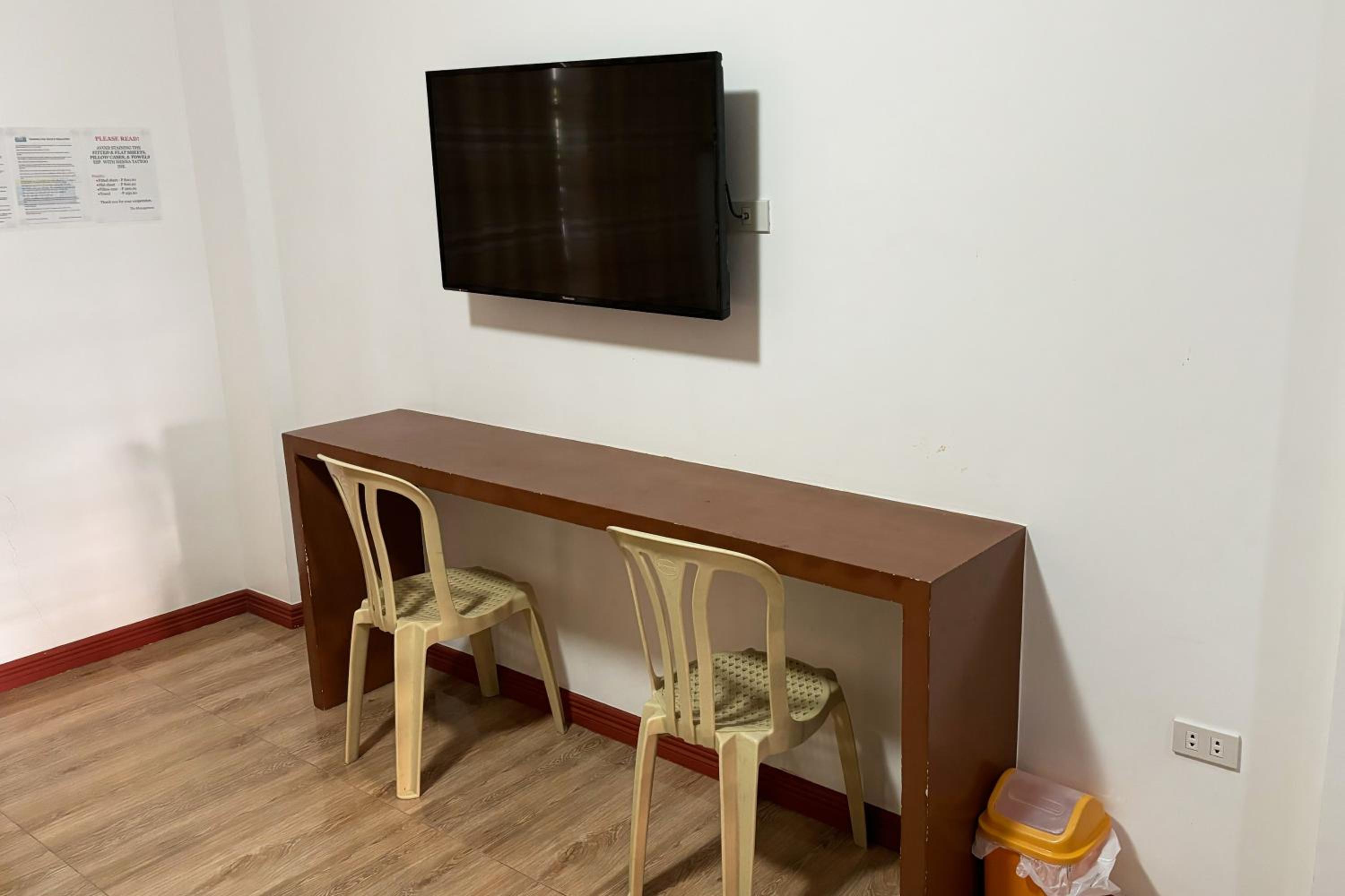 Standard Quadruple Room - Photo 9