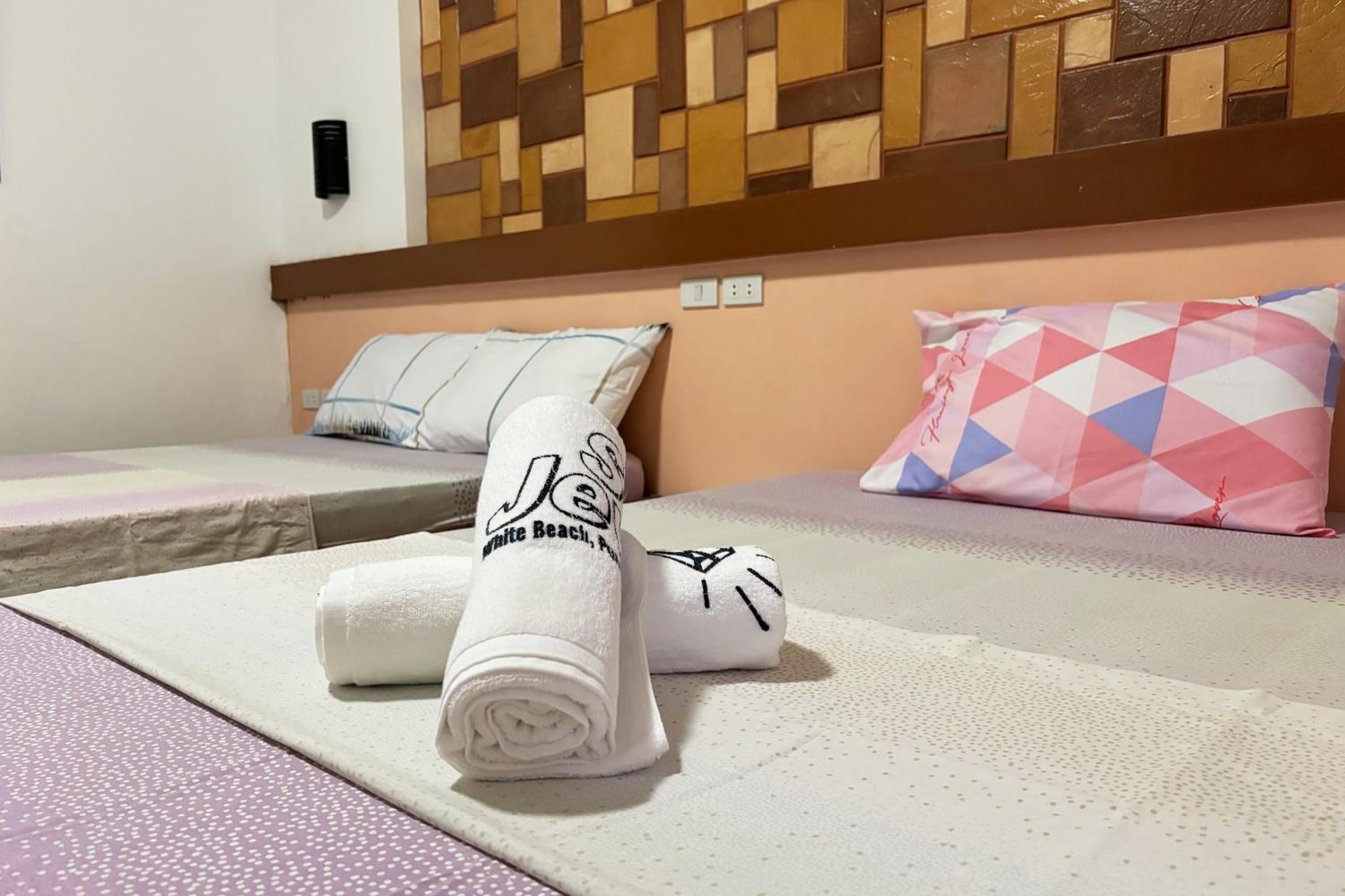 Standard Quadruple Room - Photo 15