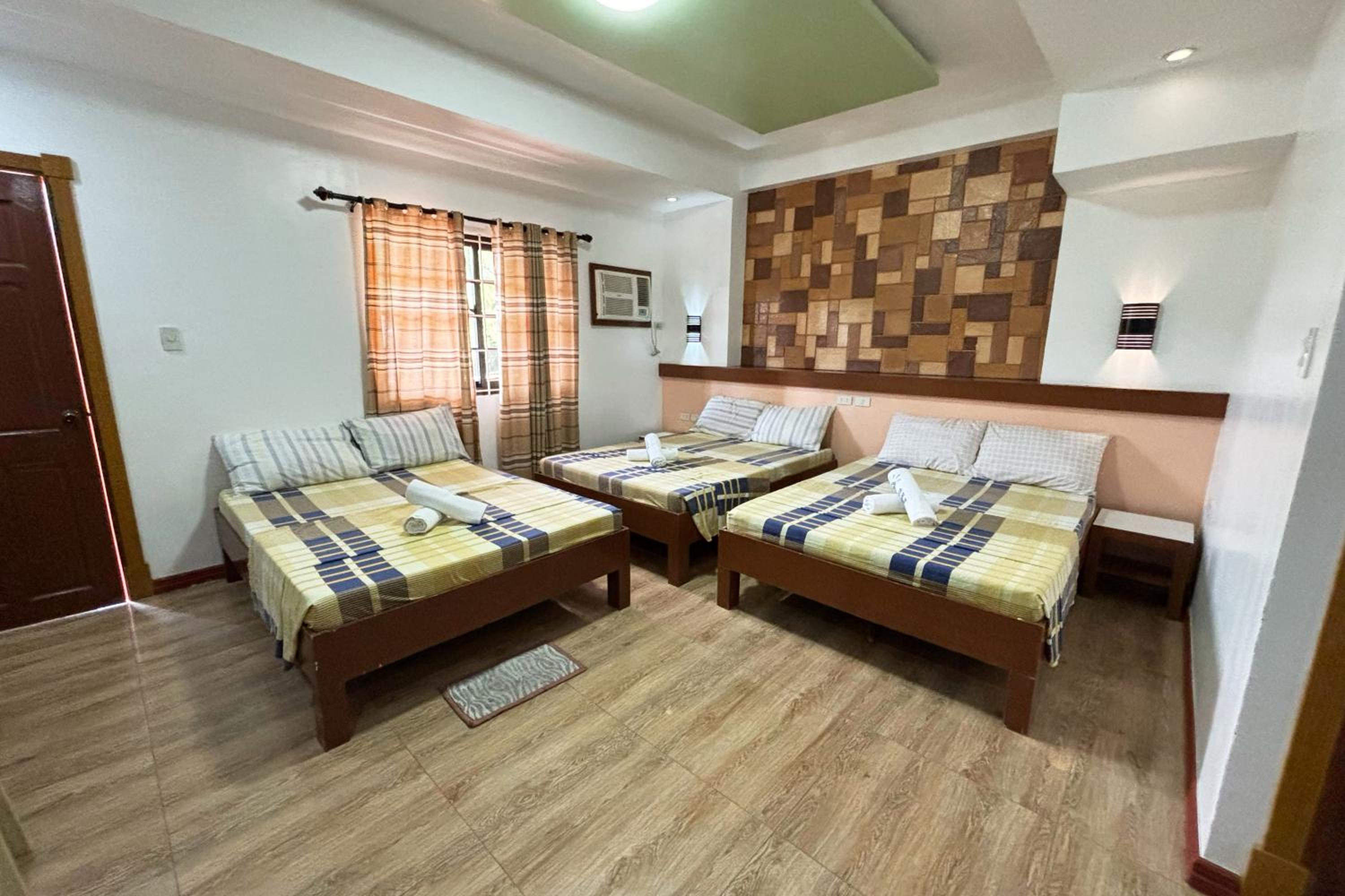 Family Room - Photo 1