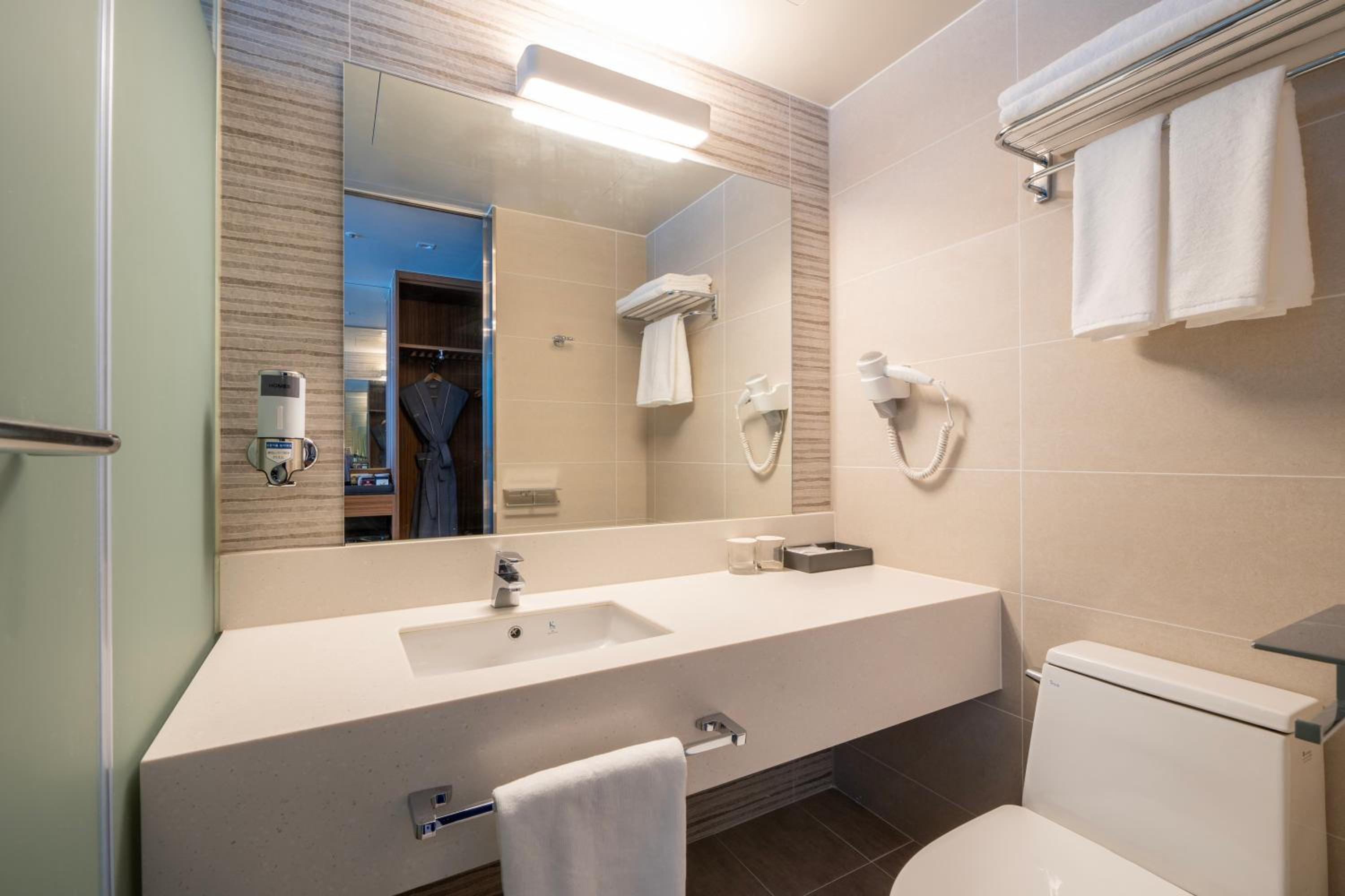Standard Double Room - Photo 4