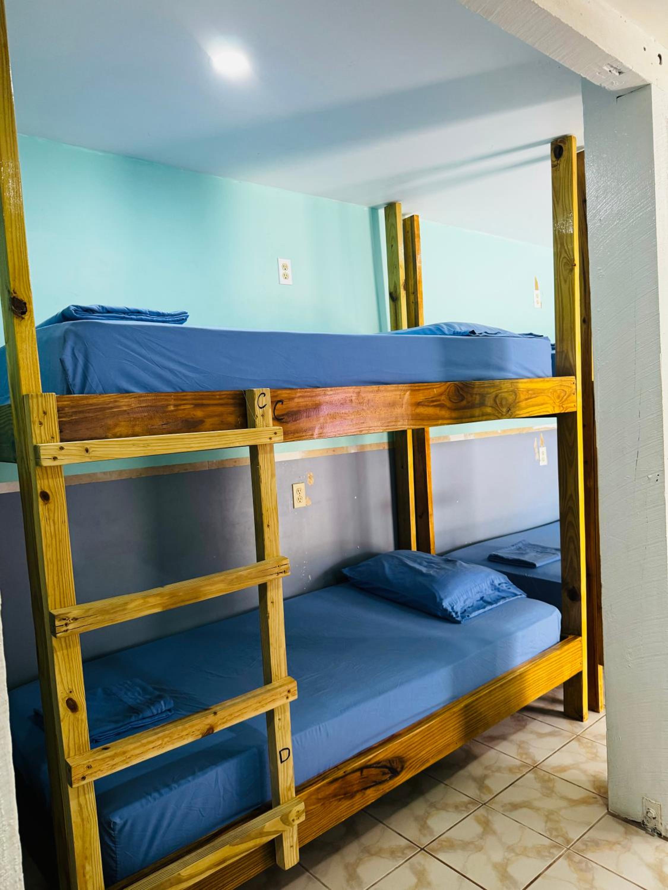 Bed in 8-Bed Dormitory Room photo 3