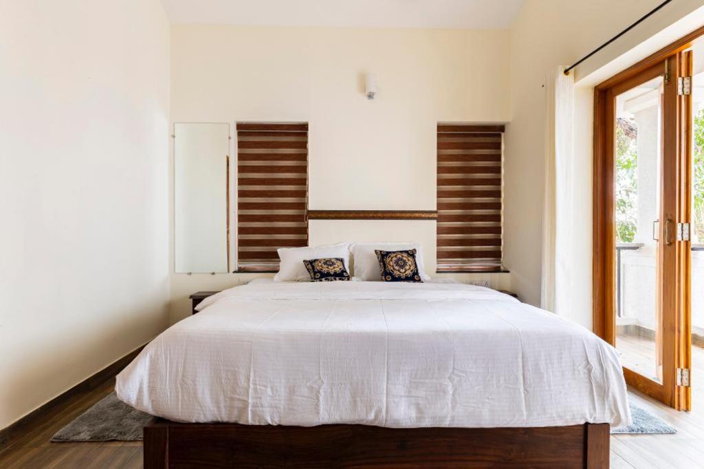 Three-Bedroom Villa photo 1