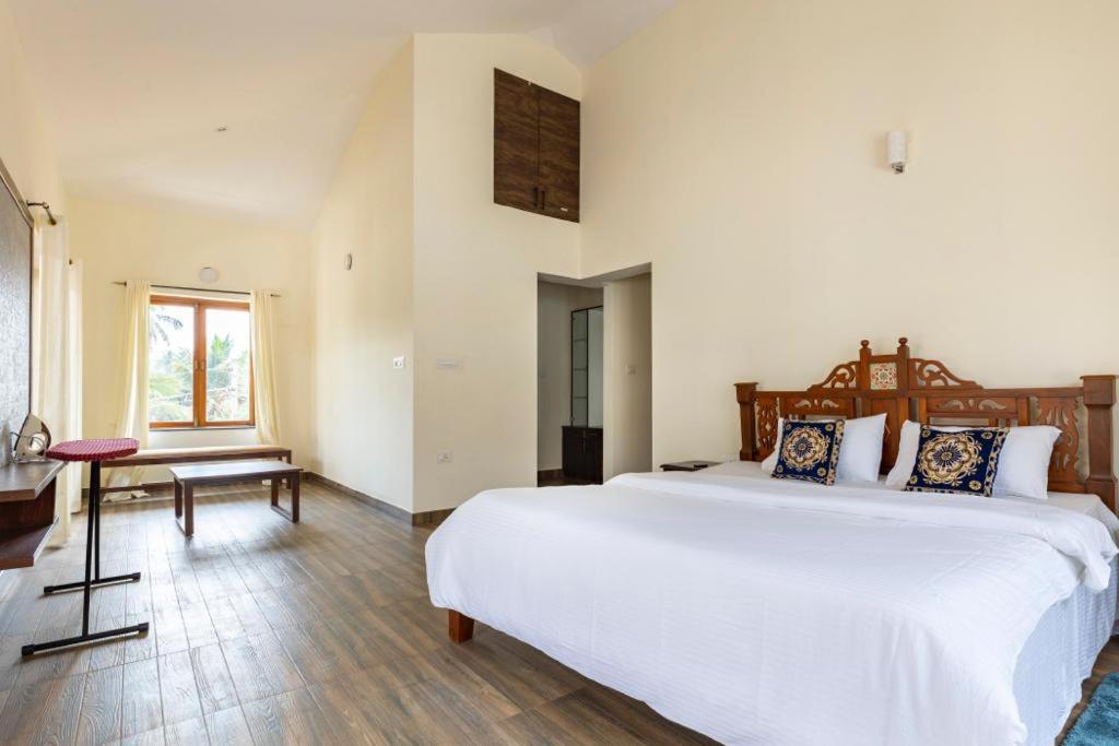 Three-Bedroom Villa photo 2