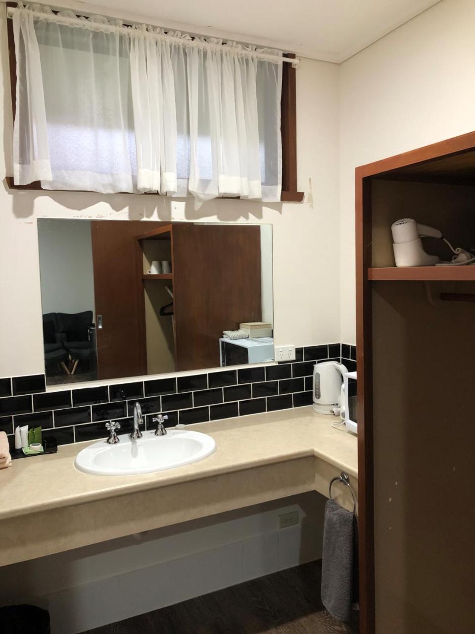 Deluxe Twin Room photo 3