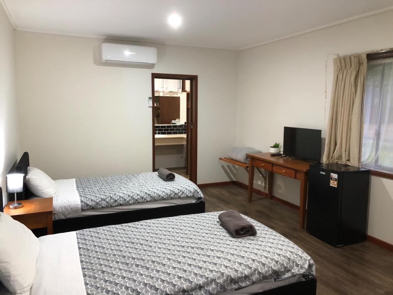 Deluxe Twin Room photo 2