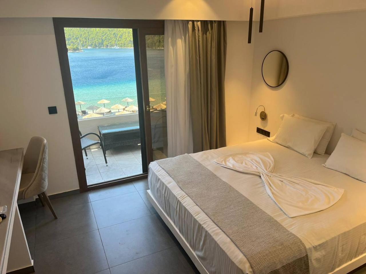 Superior Sea and Sky View Double Room - Photo 7