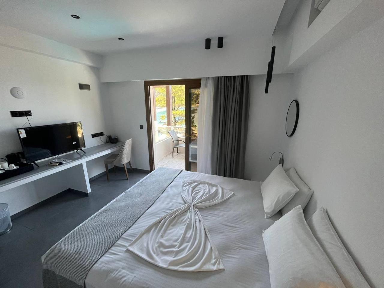 Superior Sea and Sky View Double Room - Photo 4